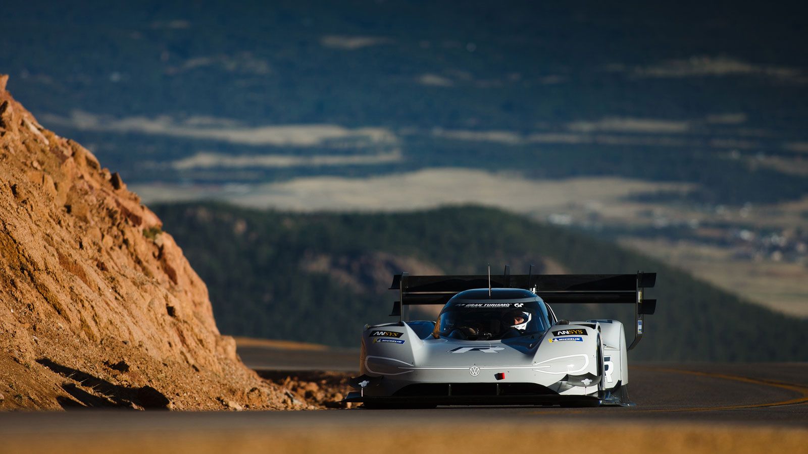 Volkswagen I.D. R Wallpapers