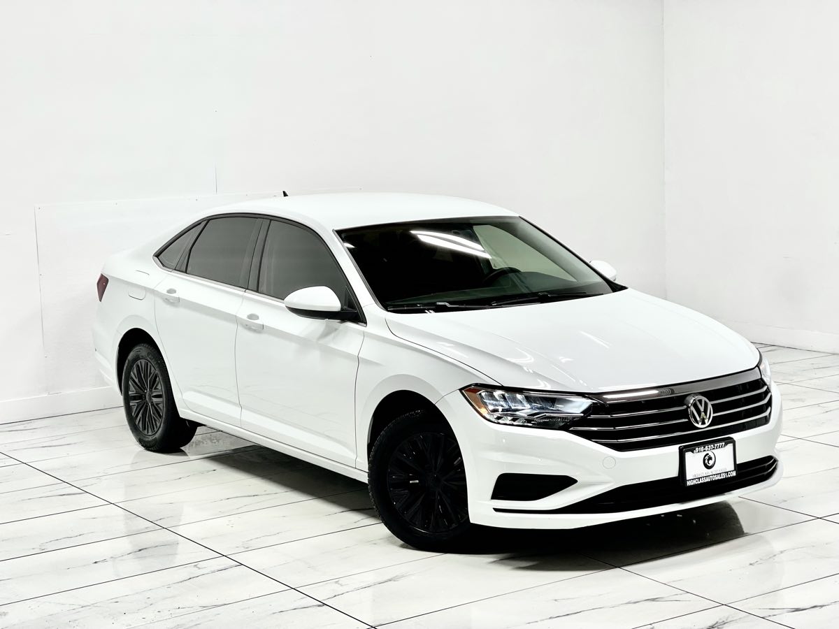 Volkswagen Jetta R-Line Wallpapers