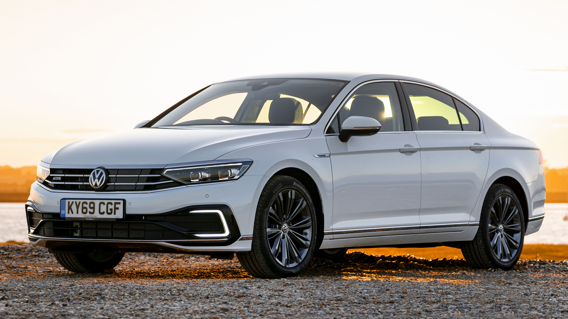 Volkswagen Passat 2019 Wallpapers