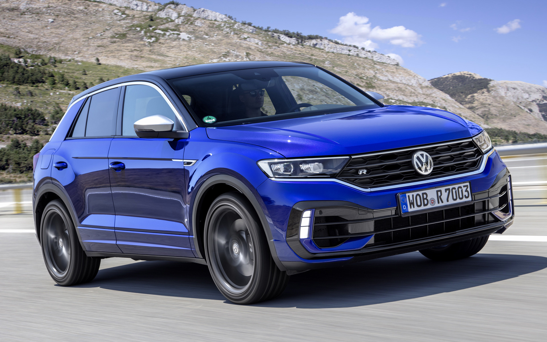 Volkswagen T-Roc R Wallpapers