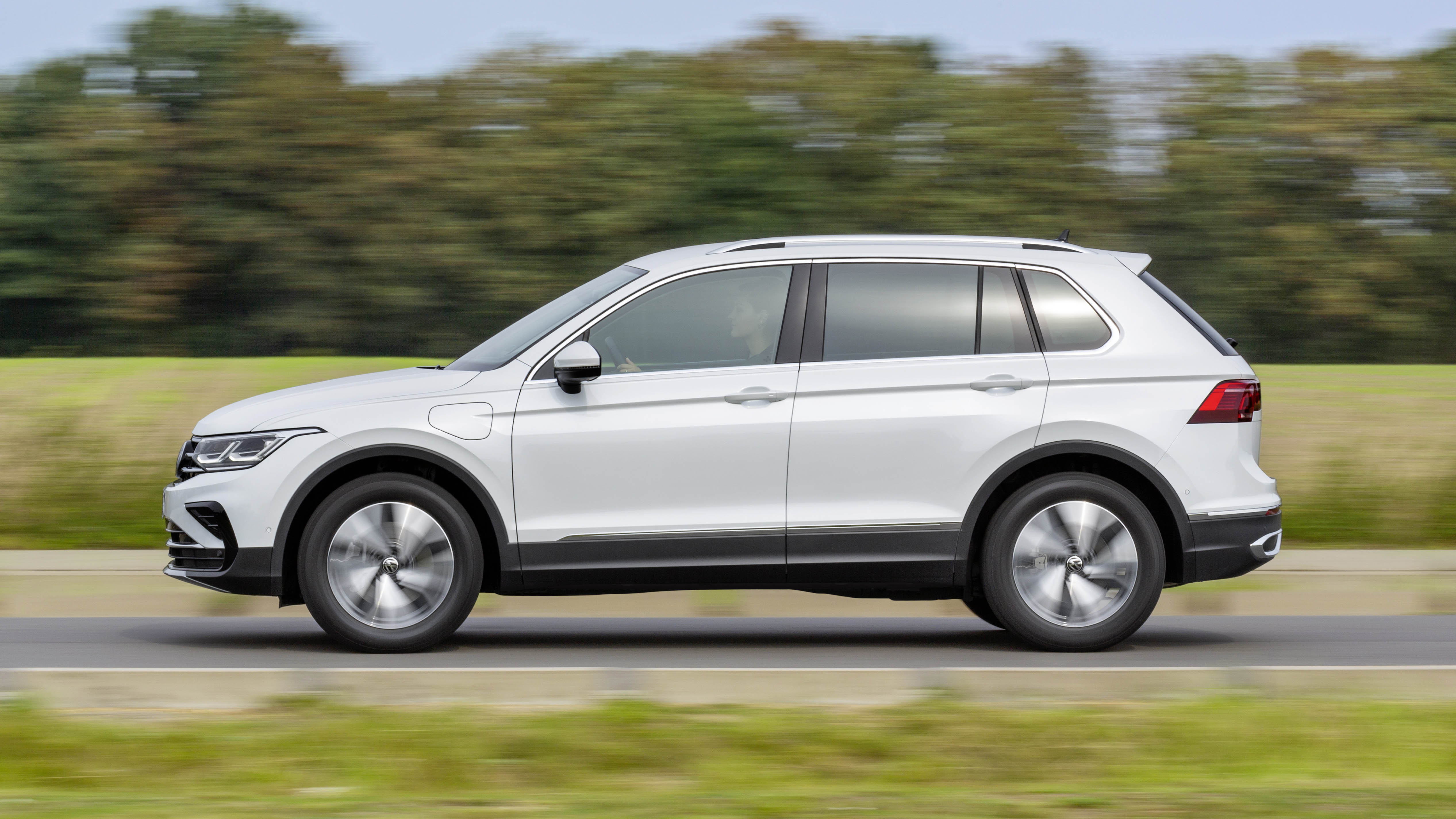 Volkswagen Tiguan Ehybrid Wallpapers