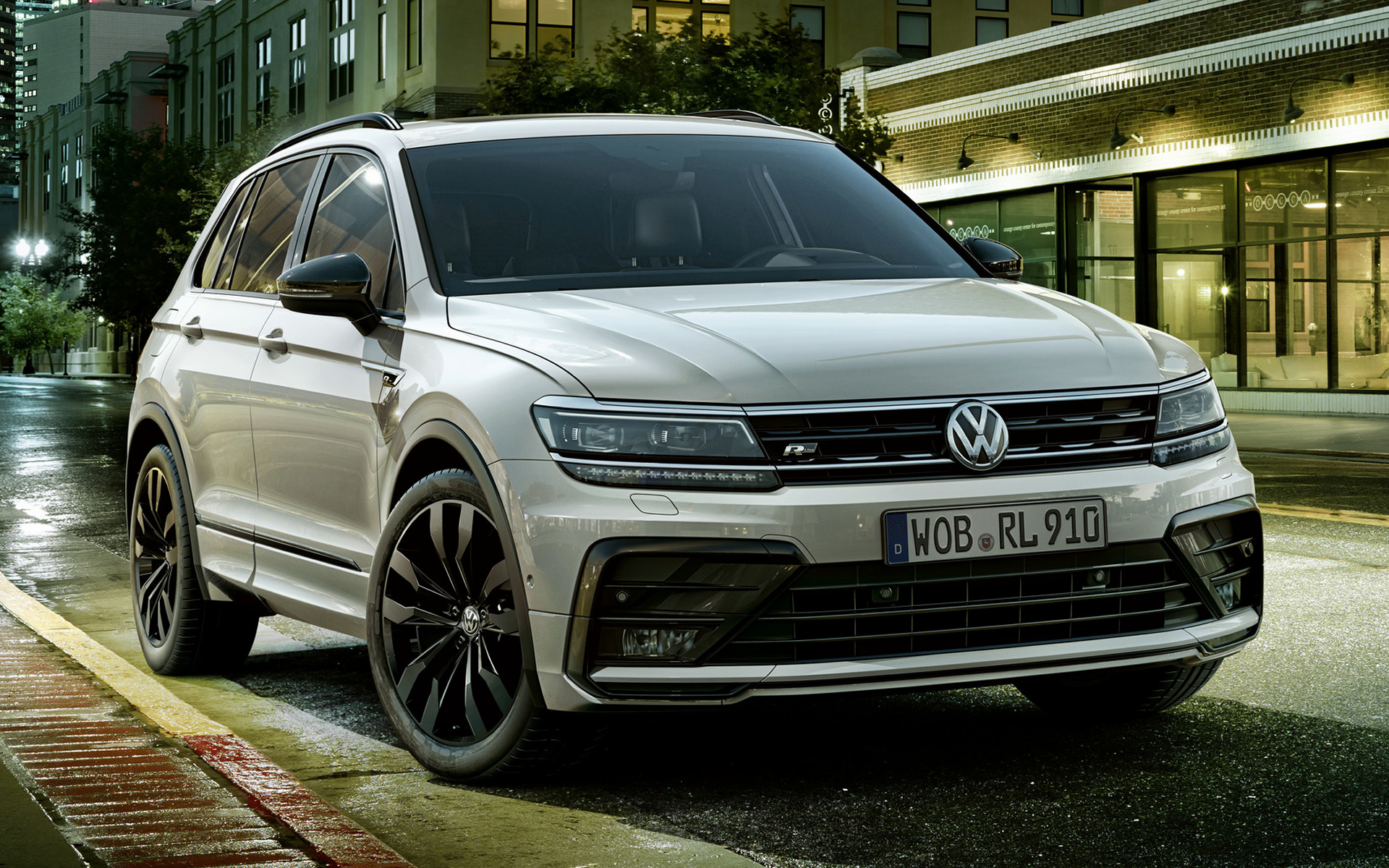 Volkswagen Tiguan R-Line Black Style Wallpapers