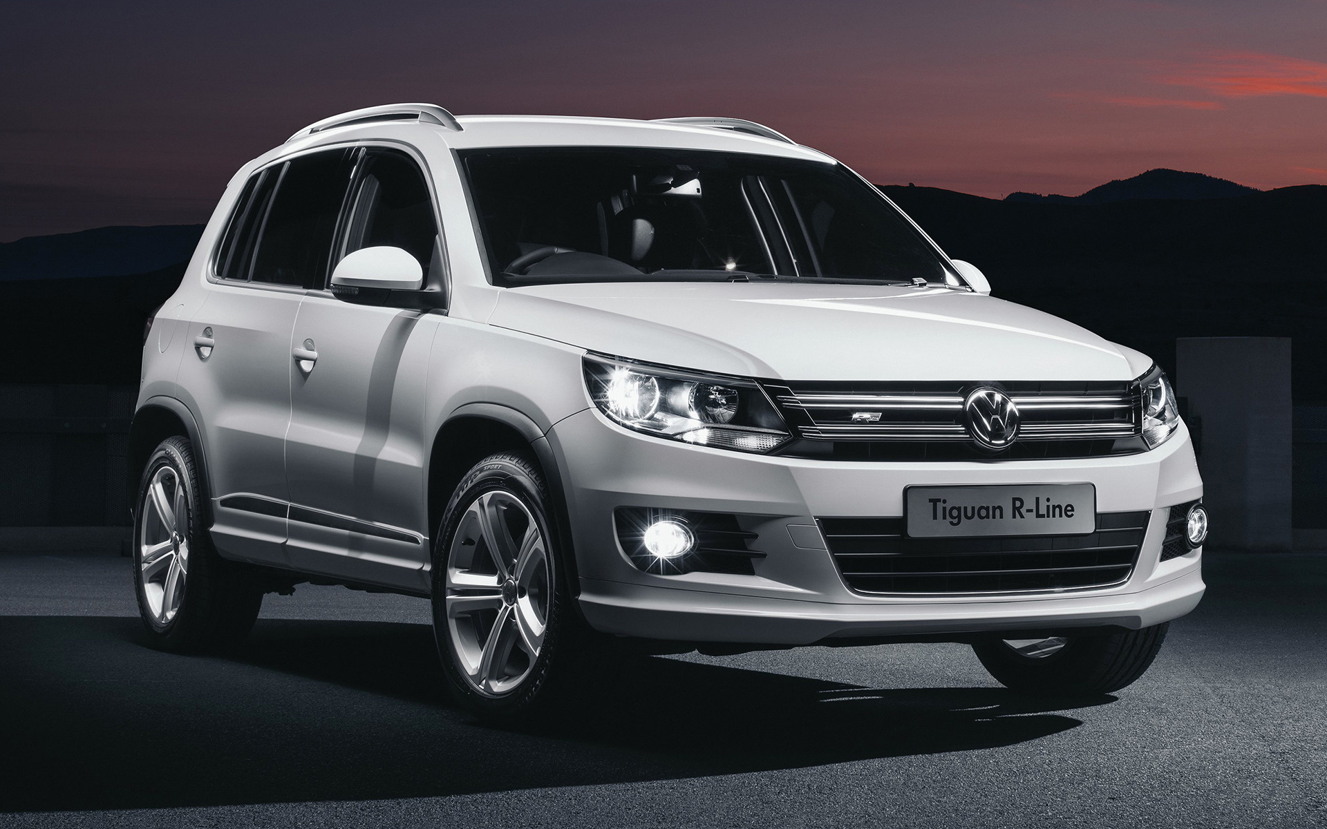 Volkswagen Tiguan R-Line Wallpapers