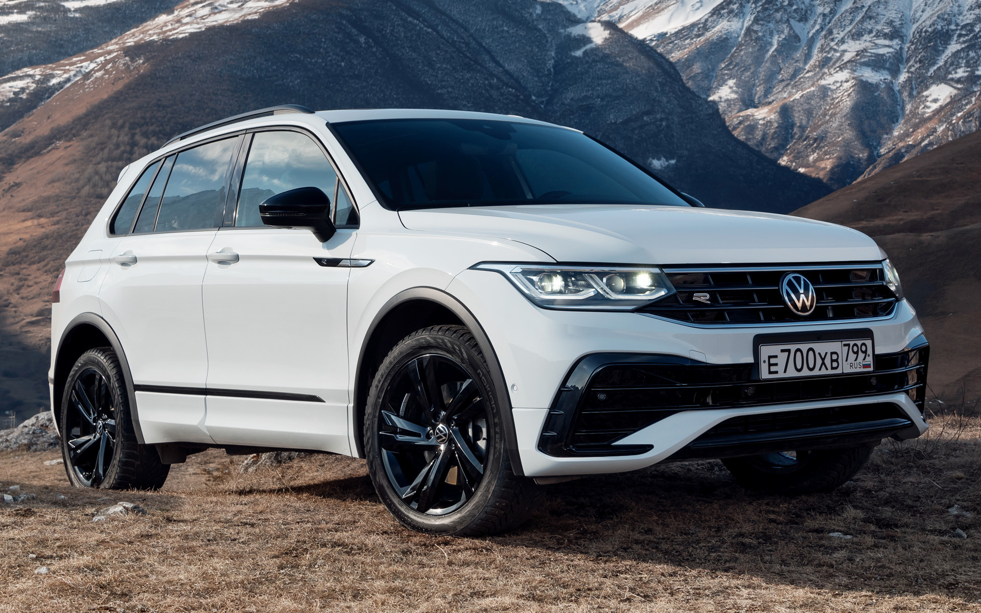 Volkswagen Tiguan X R-Line Wallpapers