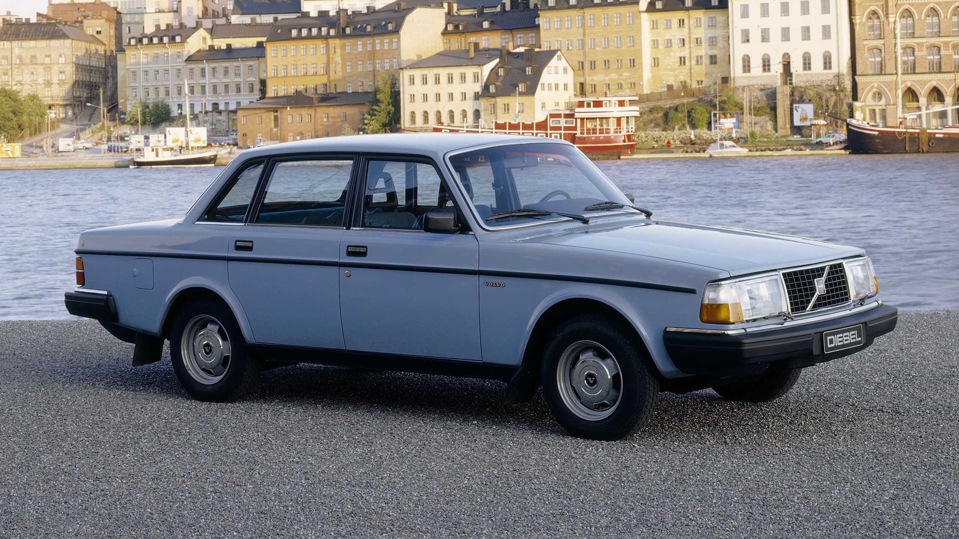 Volvo 240 Series Wallpapers