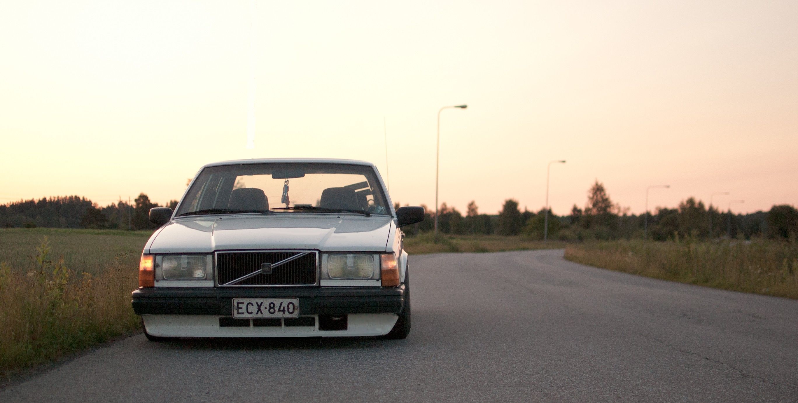 Volvo 240 Series Wallpapers