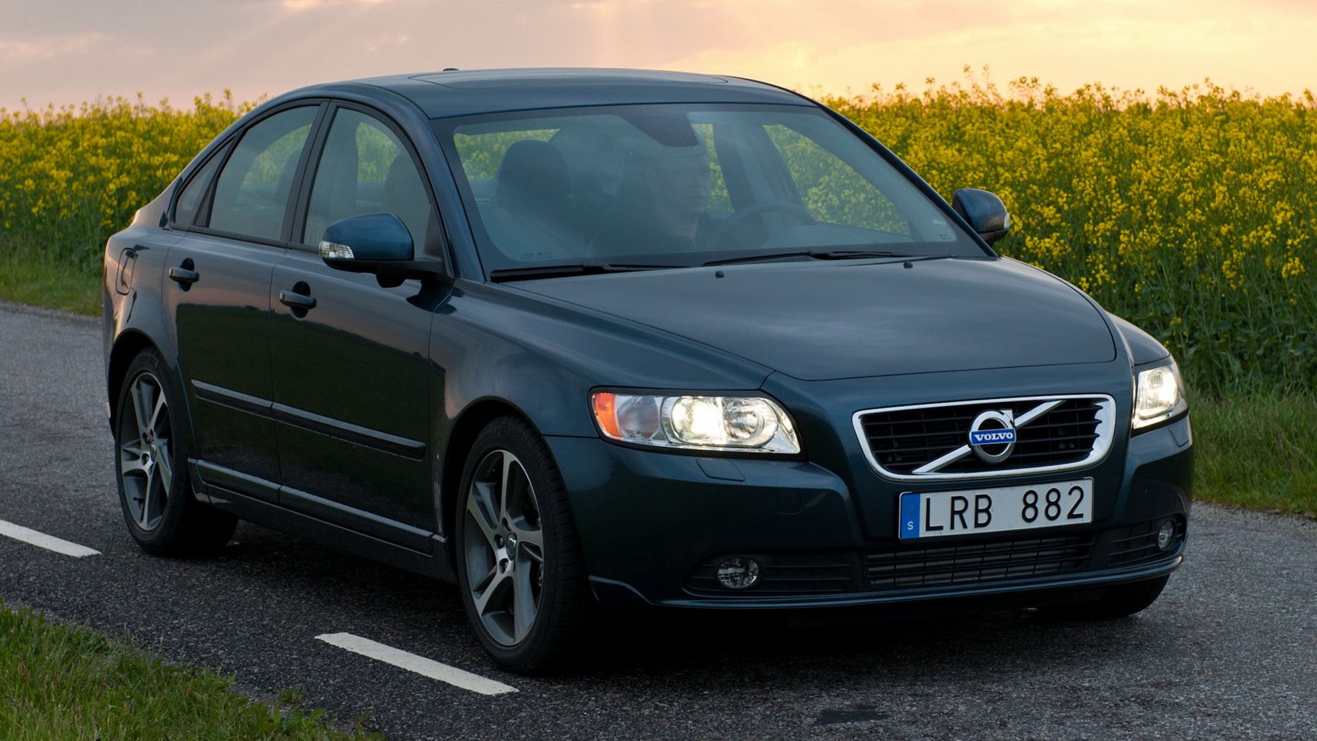 Volvo S40 Wallpapers