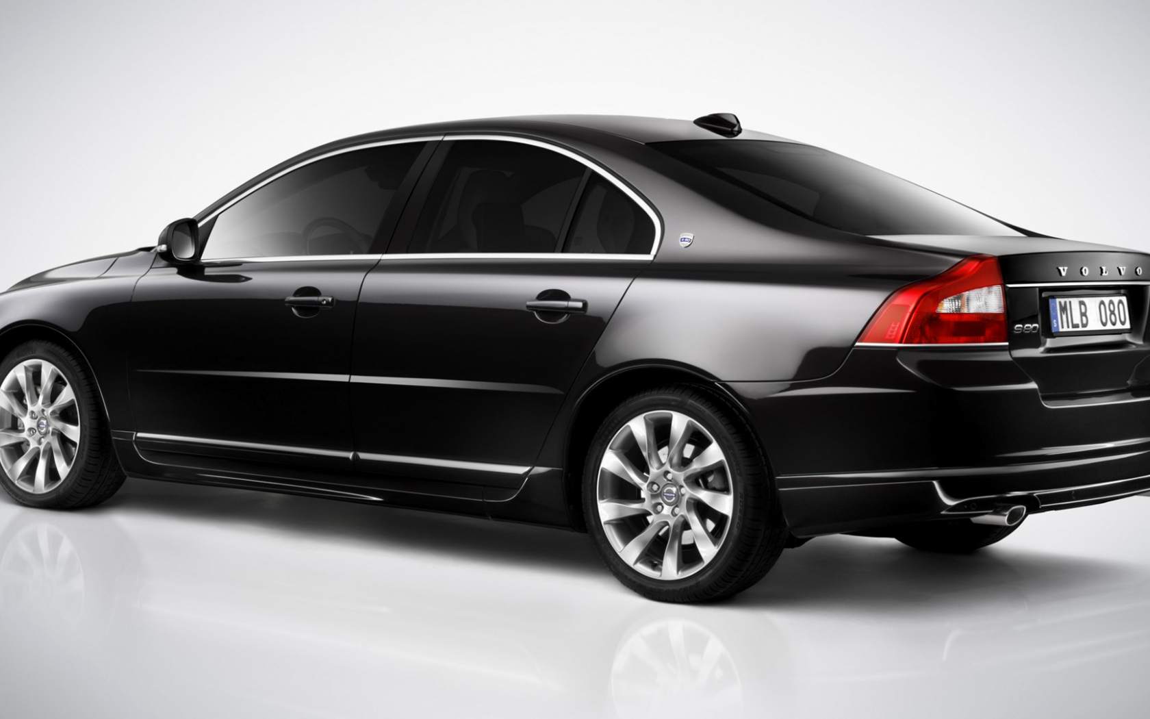 Volvo S80 Wallpapers