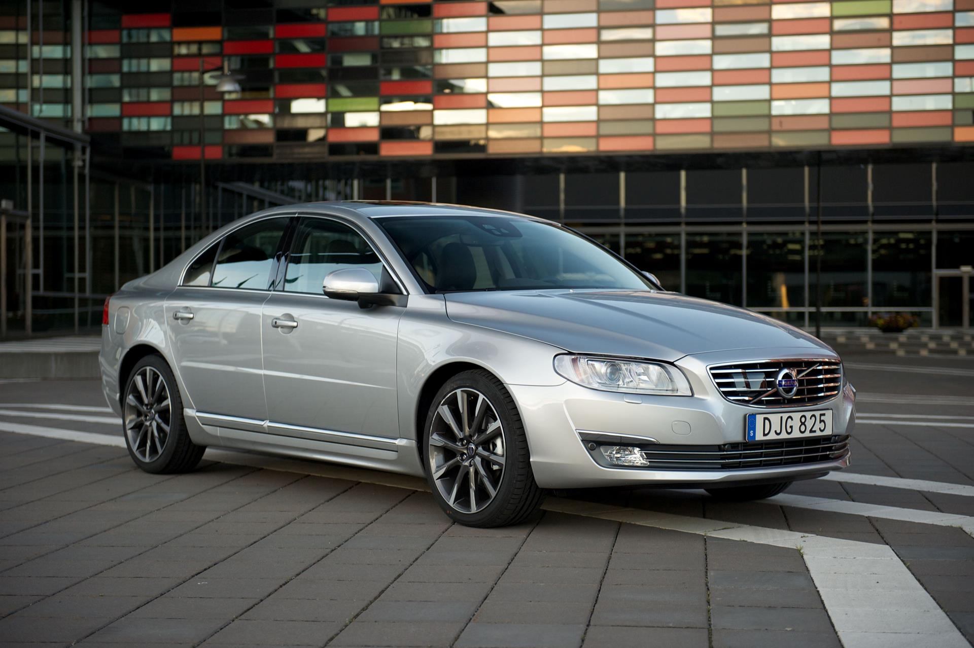 Volvo S80 Wallpapers