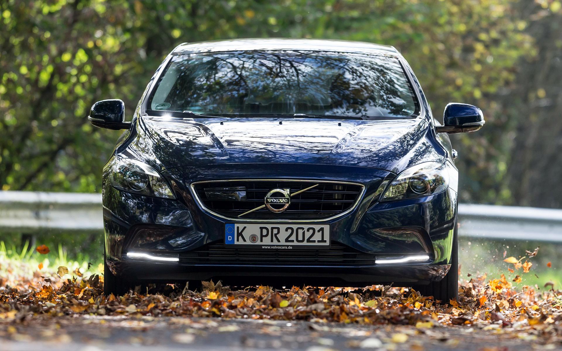 Volvo V40 2019 Wallpapers