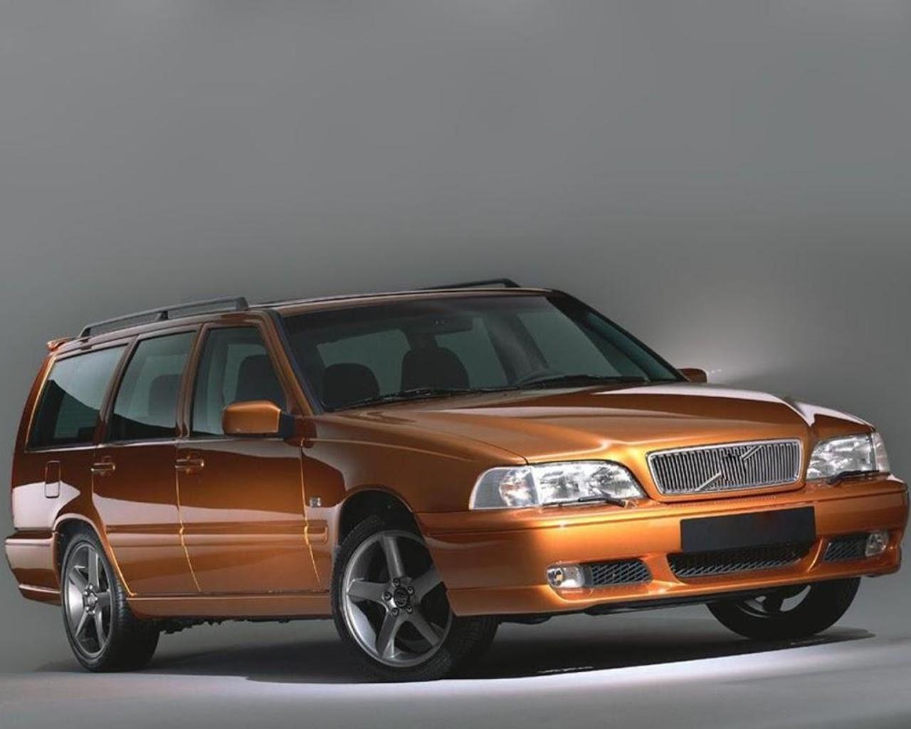 Volvo V70 Wallpapers