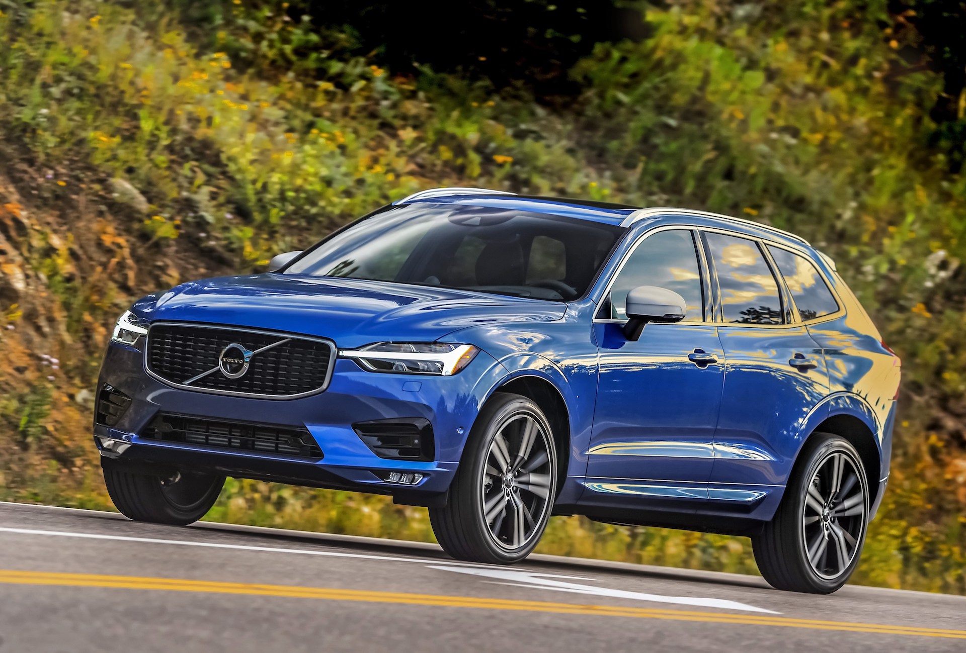 Volvo Xc60 B6 Awd Wallpapers