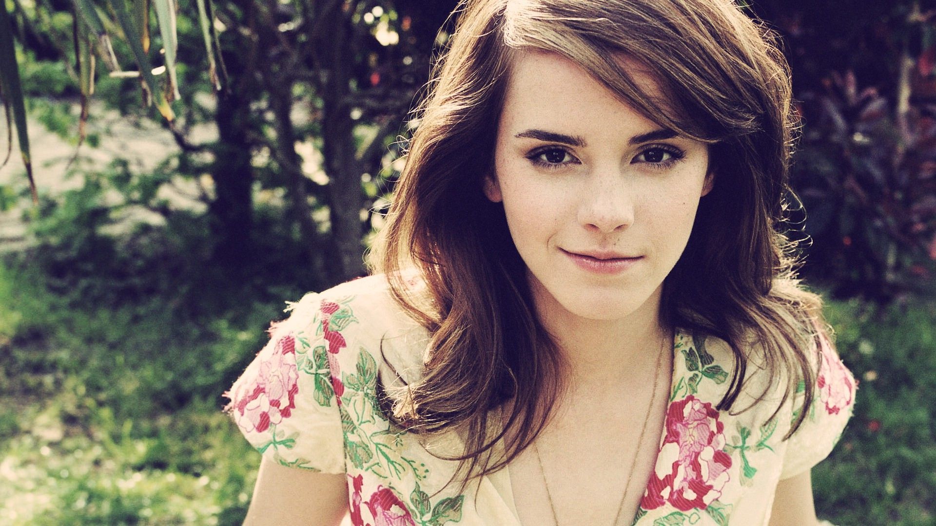 Wallpaper Belle Emma Watson Wallpapers