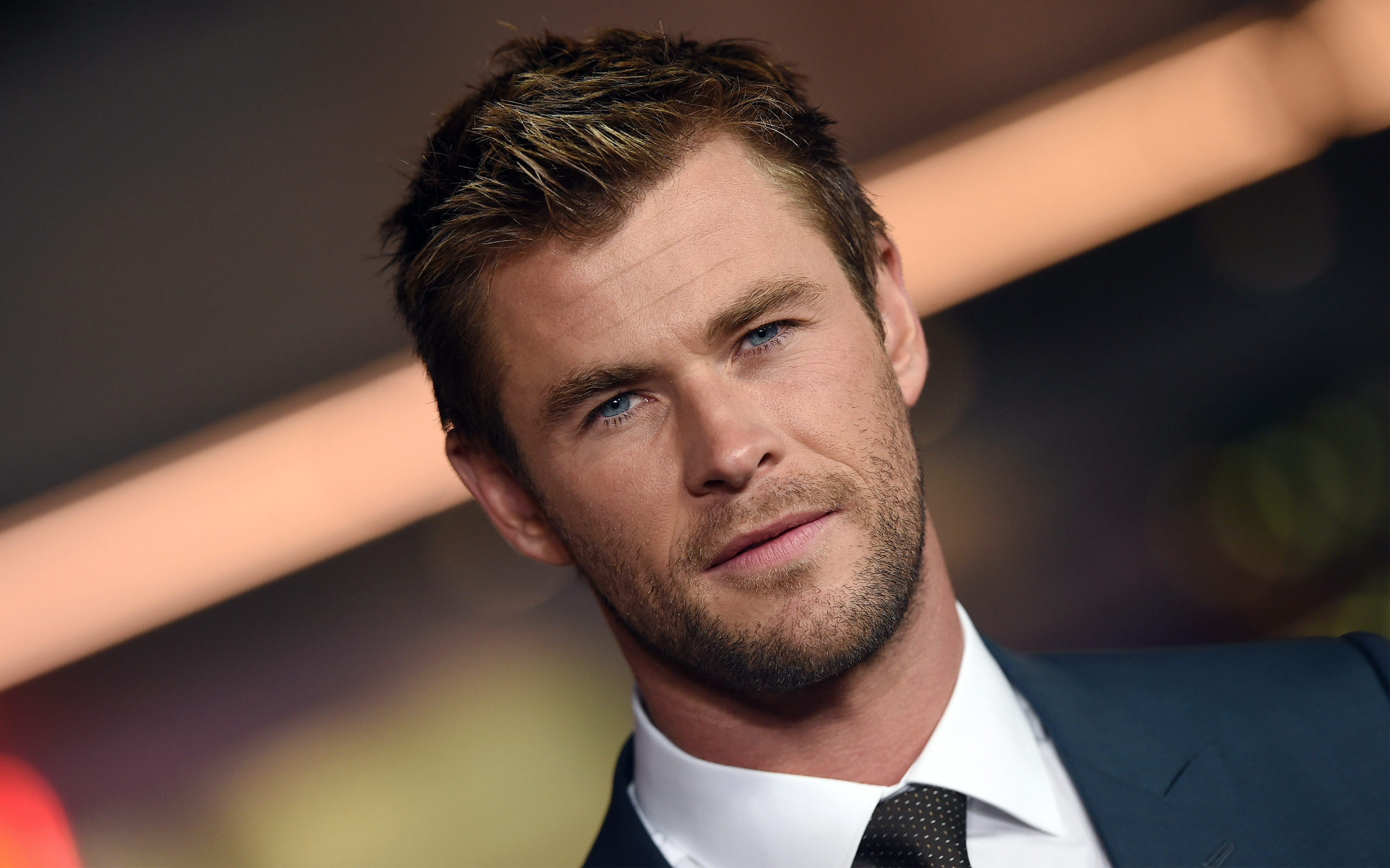 Wallpaper Chris Hemsworth Wallpapers