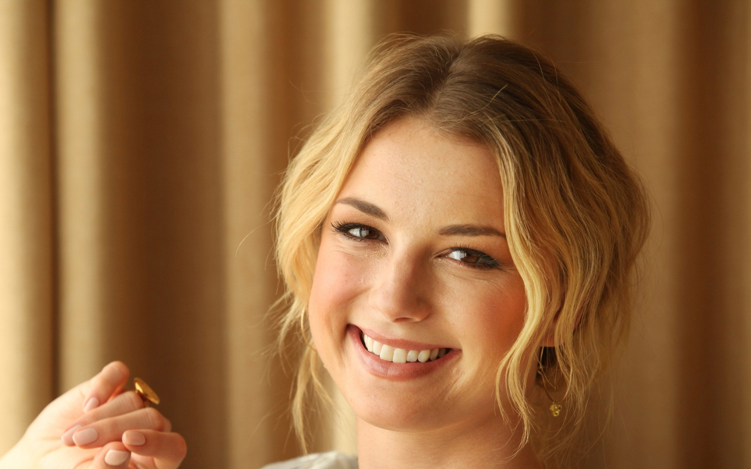 Wallpaper Emily Vancamp Wallpapers