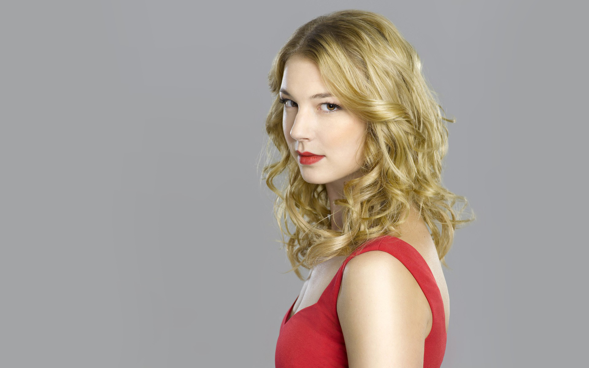 Wallpaper Emily Vancamp Wallpapers