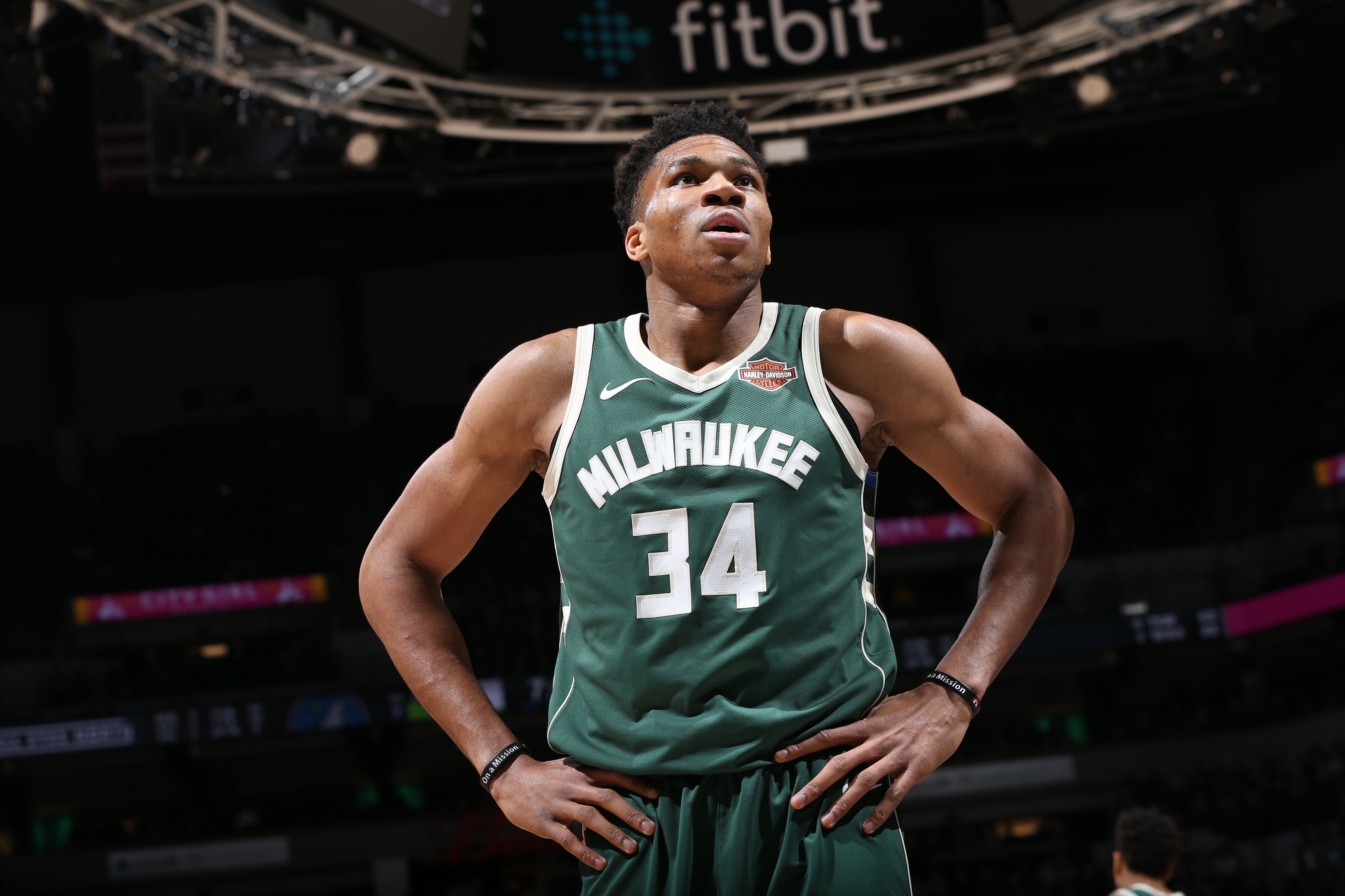 Wallpaper Giannis Antetokounmpo Wallpapers