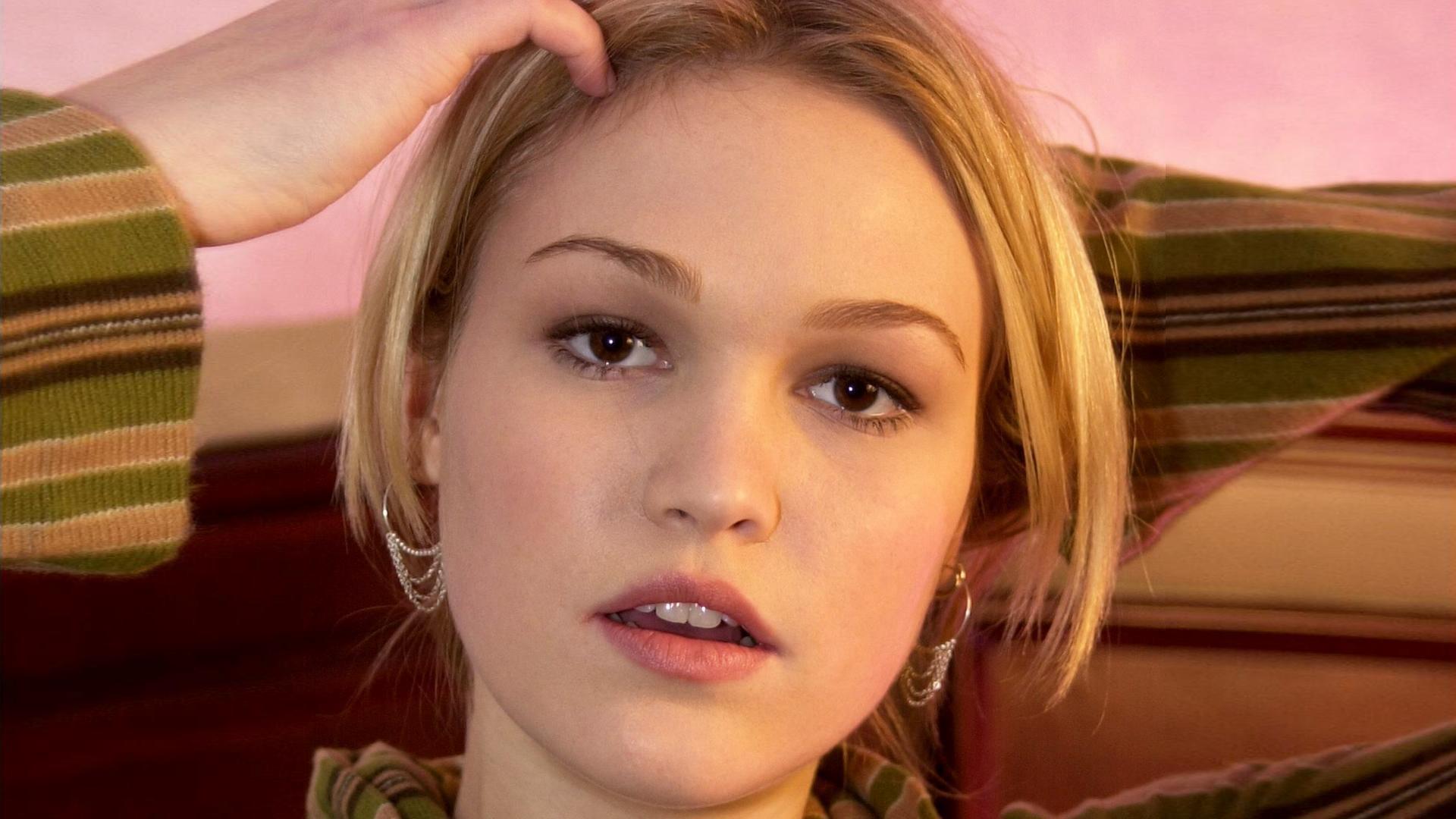 Wallpaper Julia Stiles Wallpapers