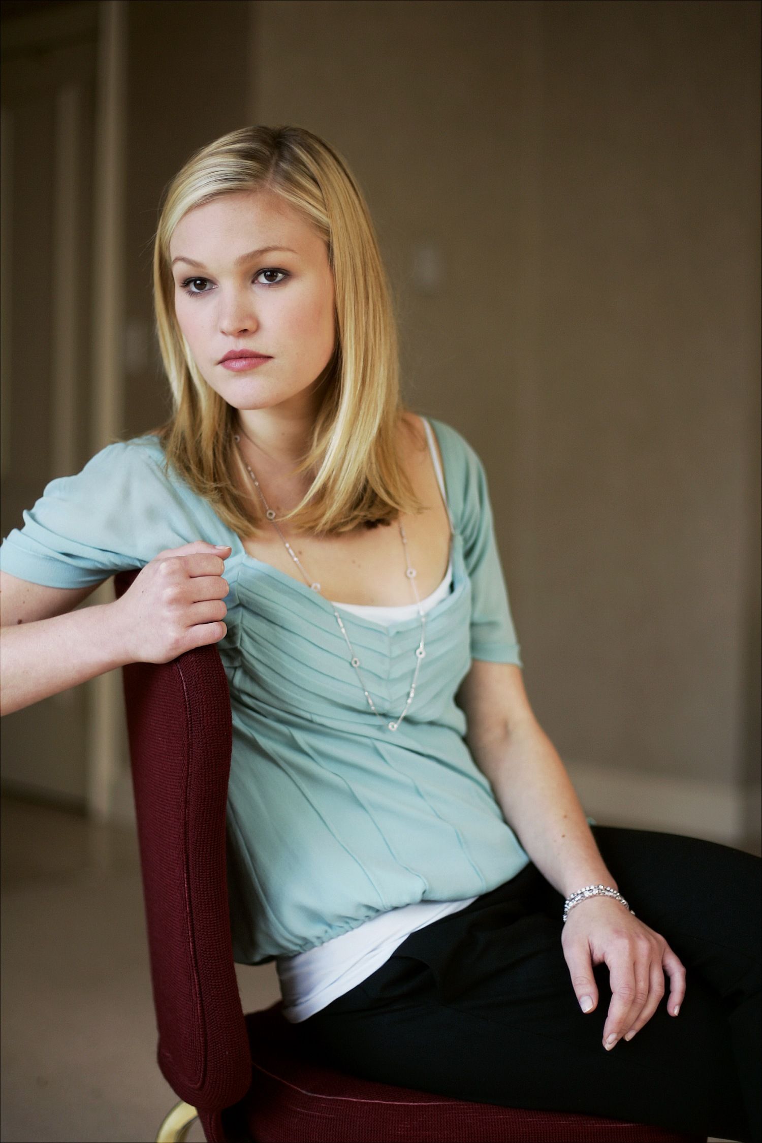 Wallpaper Julia Stiles Wallpapers