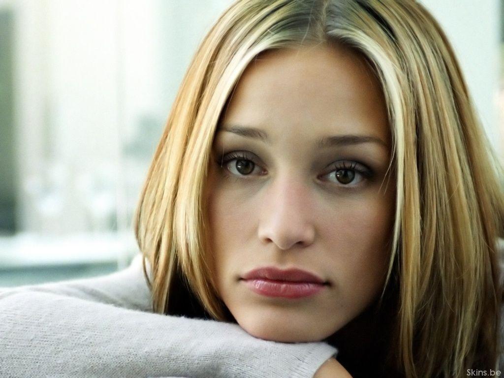 Wallpaper Piper Perabo Wallpapers