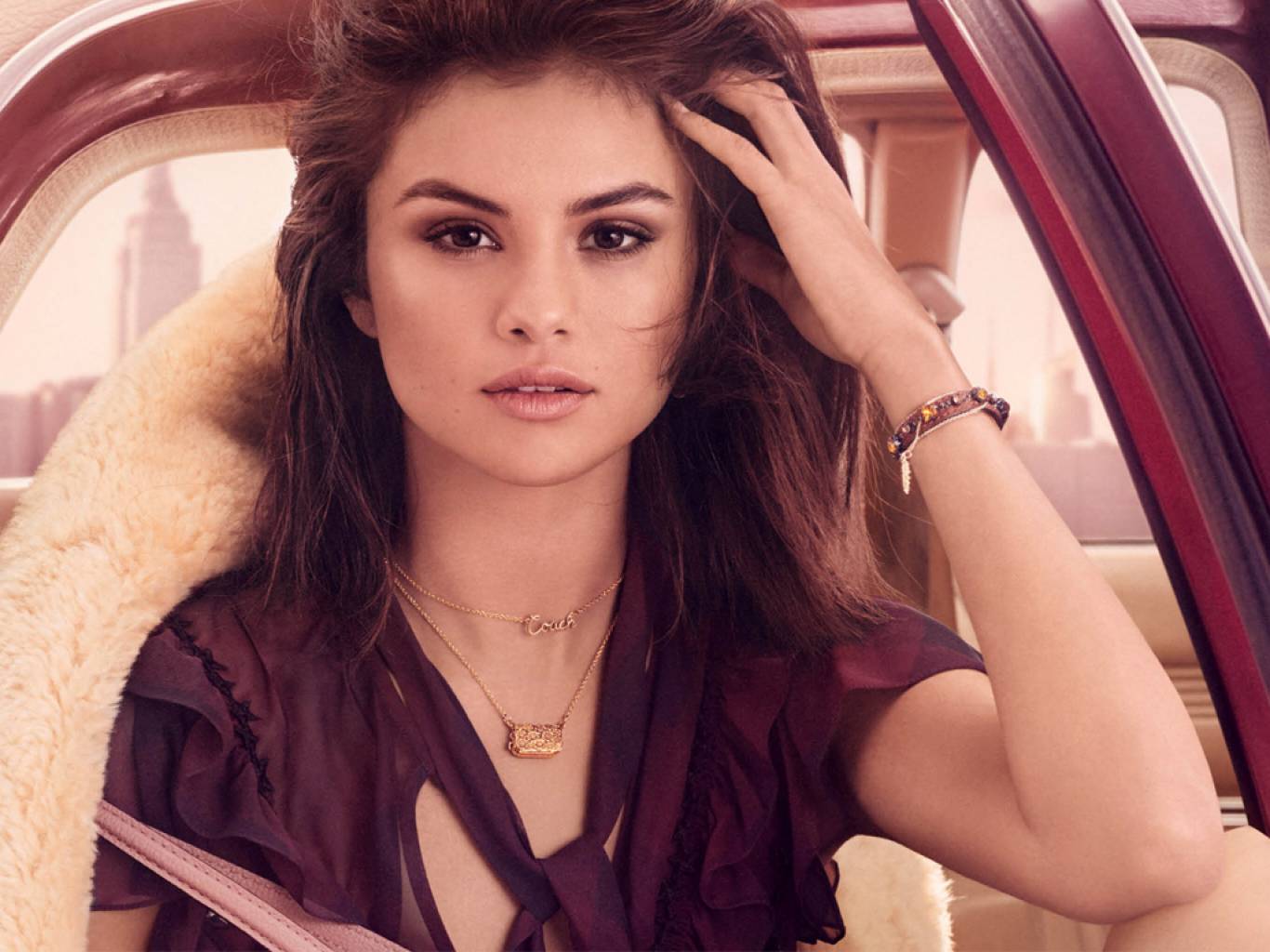 Wallpaper Selena Gomez Wallpapers