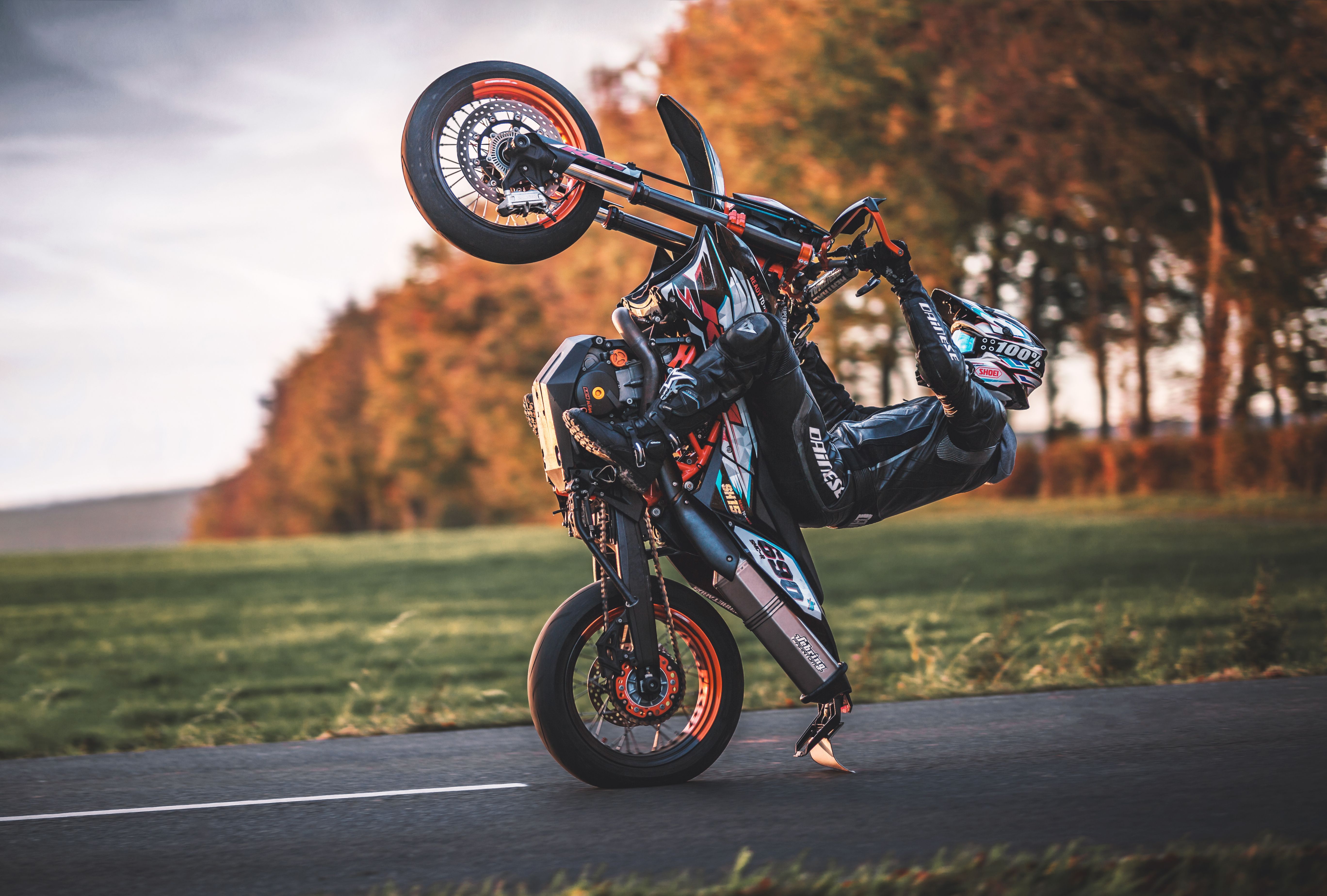 Wheelie Wallpapers