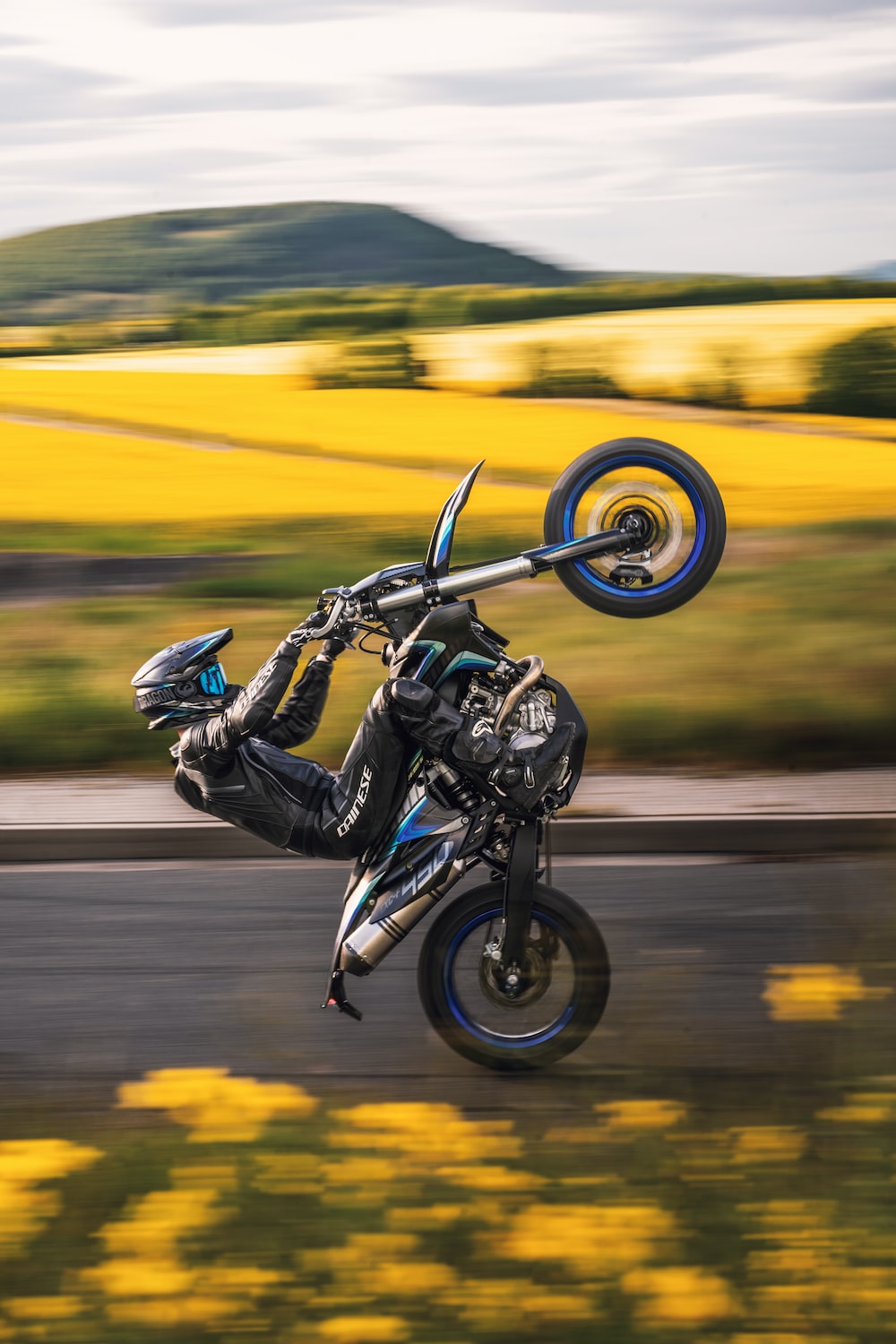 Wheelie Wallpapers