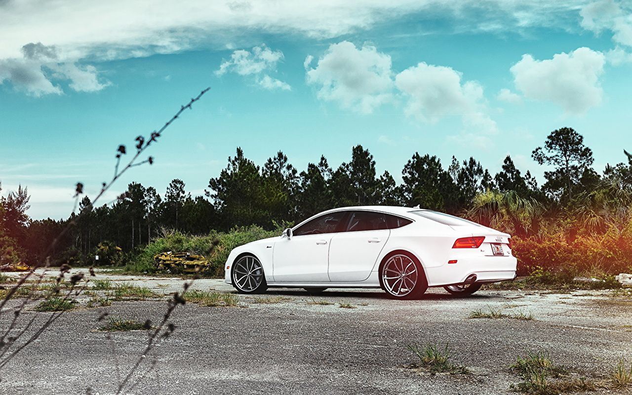 White Audi A7 Wallpapers