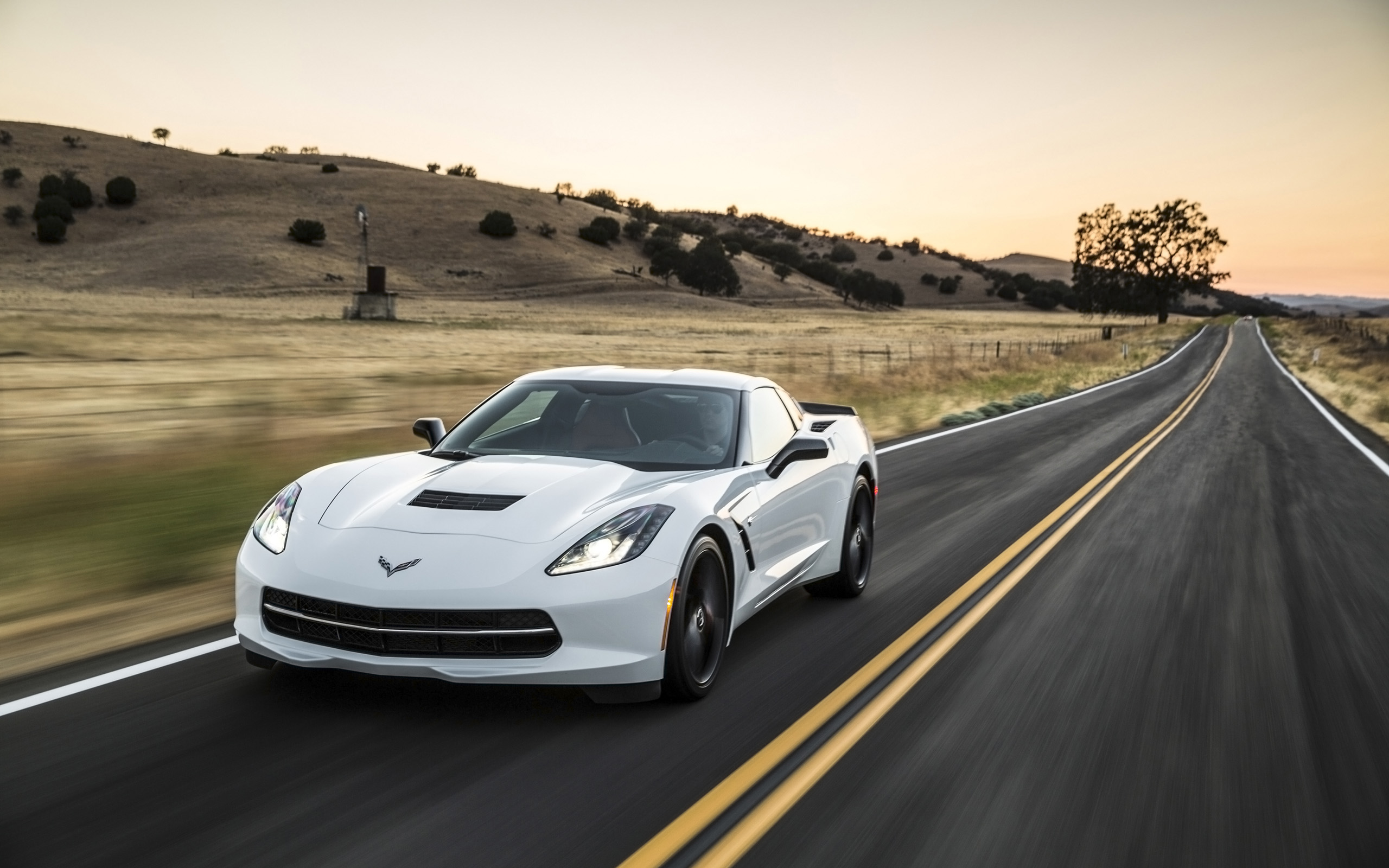 White Corvette Wallpapers