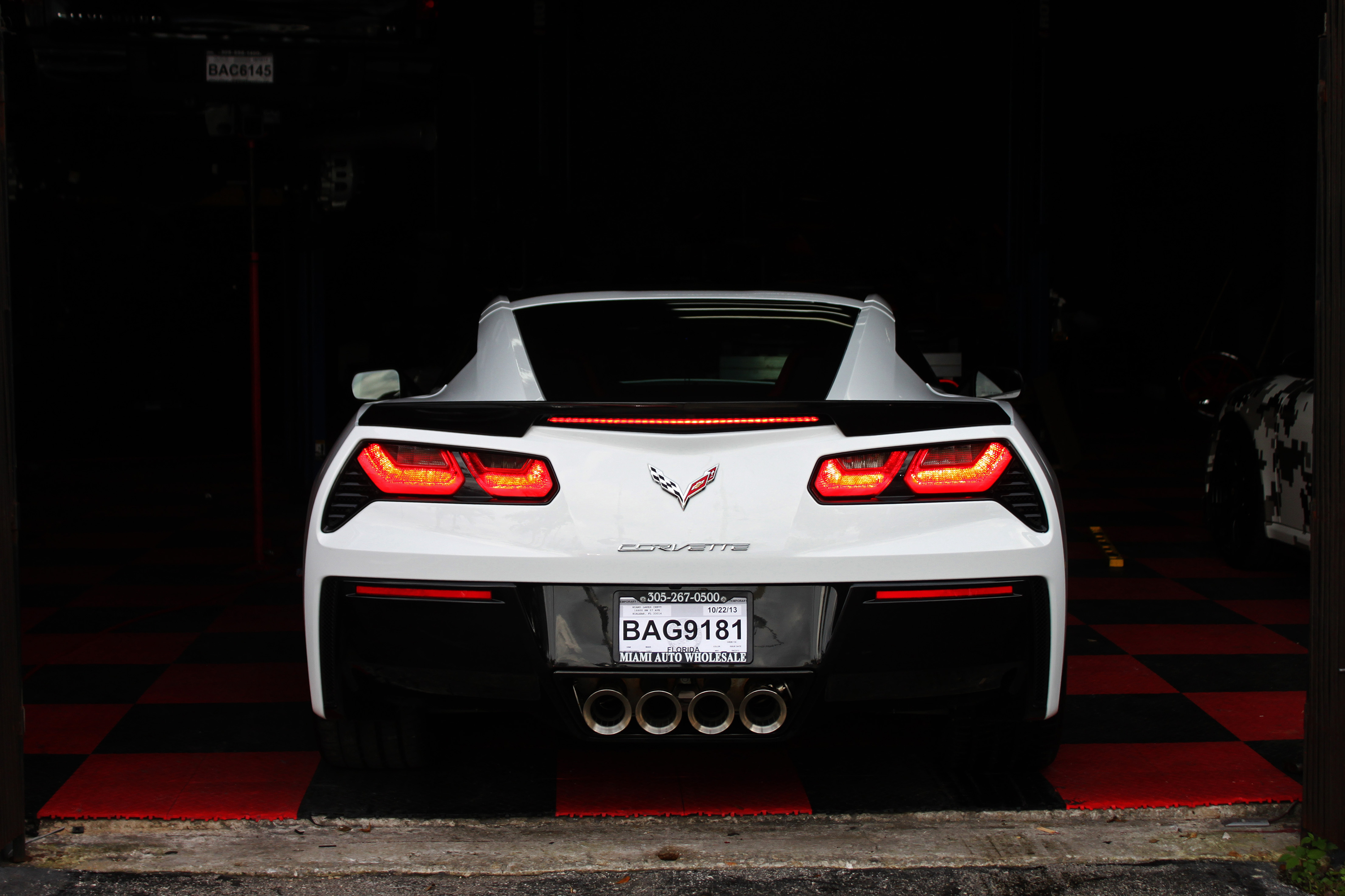 White Corvette Wallpapers