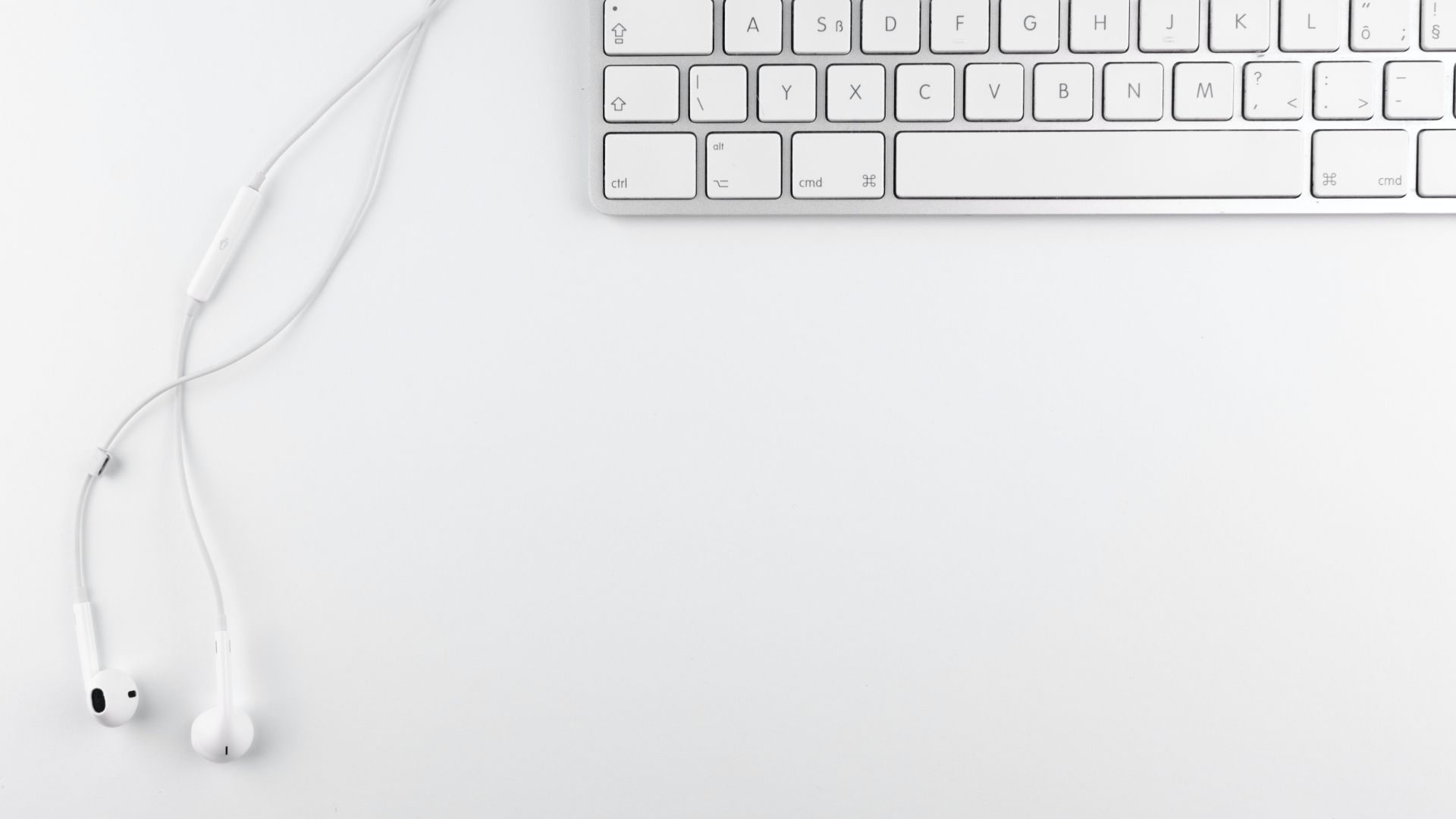 White Laptop Wallpapers