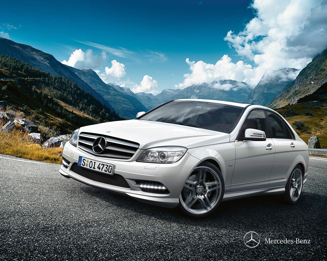 White Mercedes-Benz C 220 Wallpapers