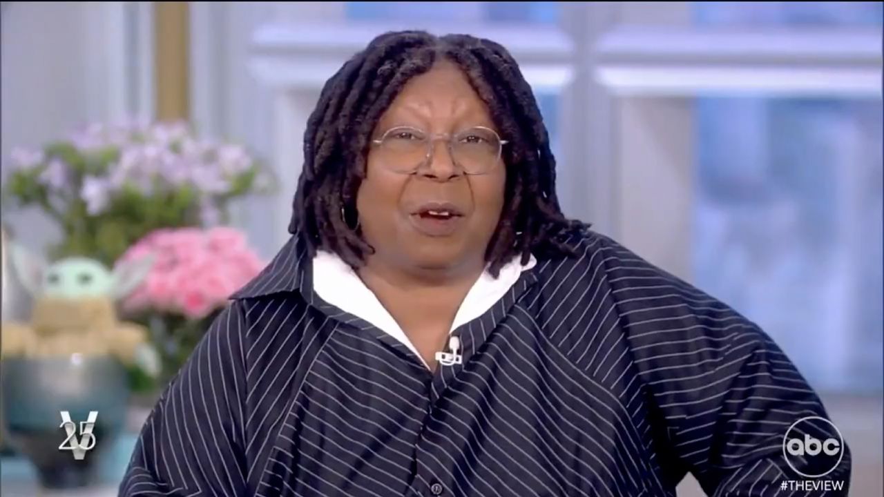 Whoopi Goldberg Wallpapers