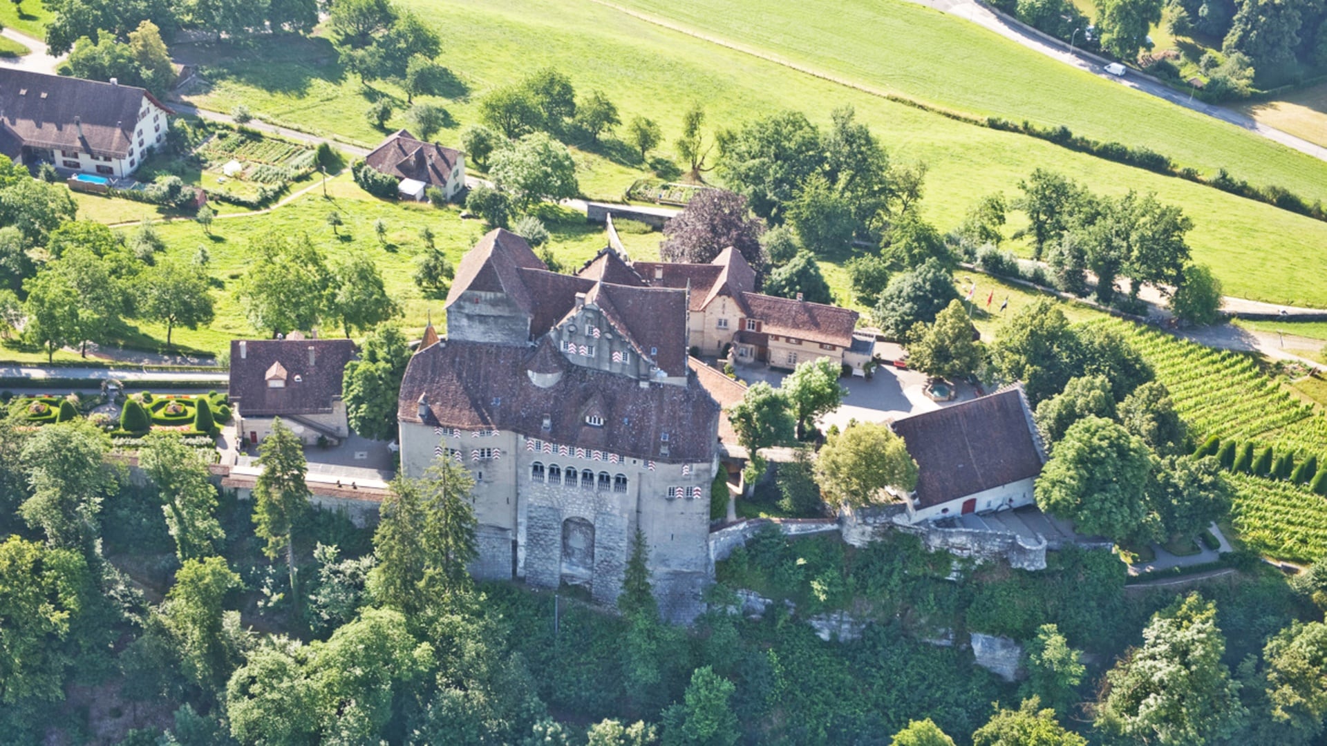 Wildegg Castle Wallpapers