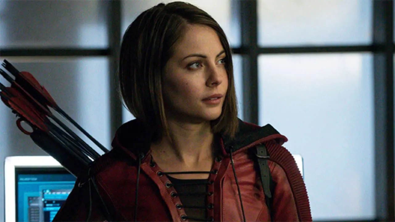 Willa Holland Arrow Actress Wallpapers