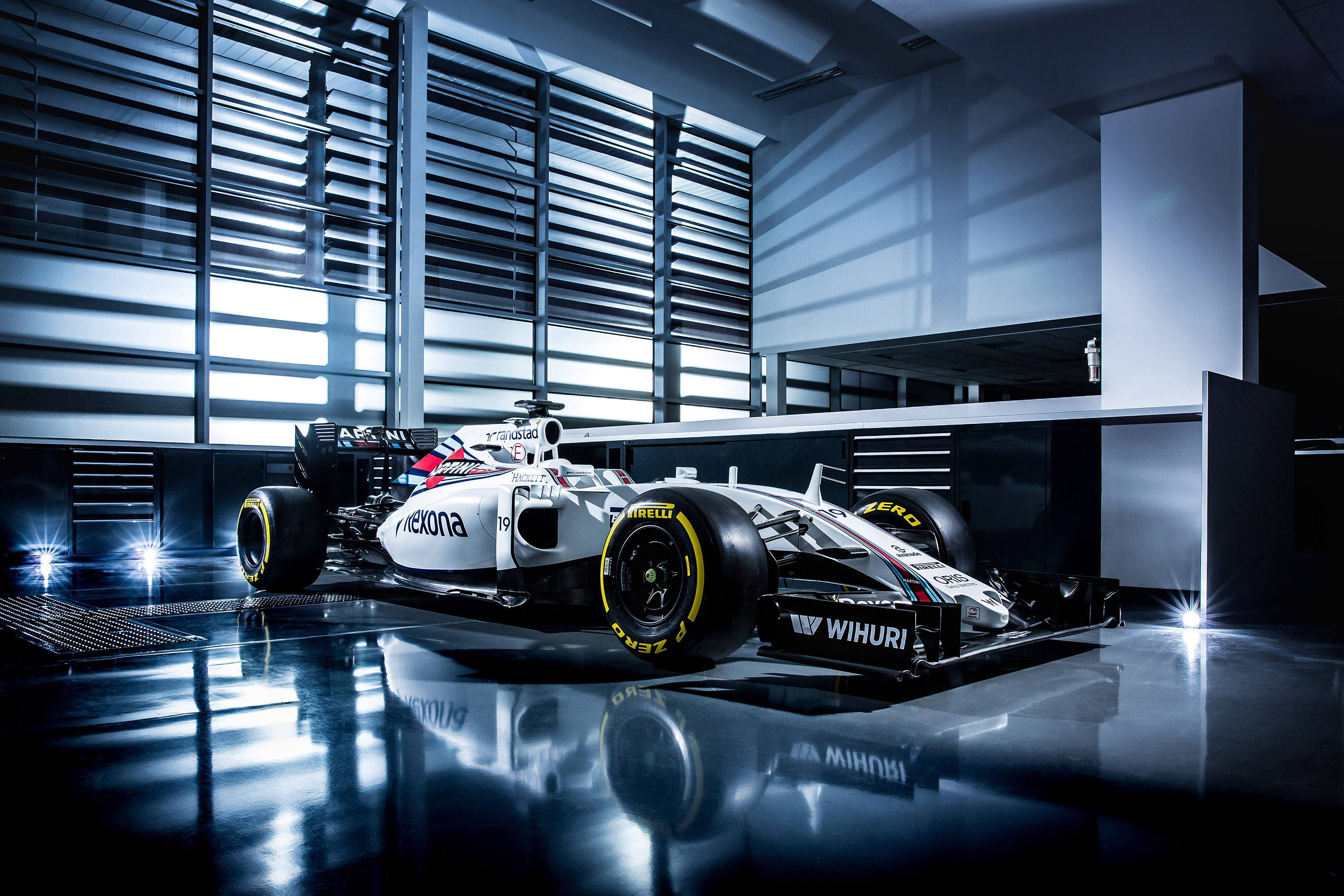 Williams Fw38 Wallpapers