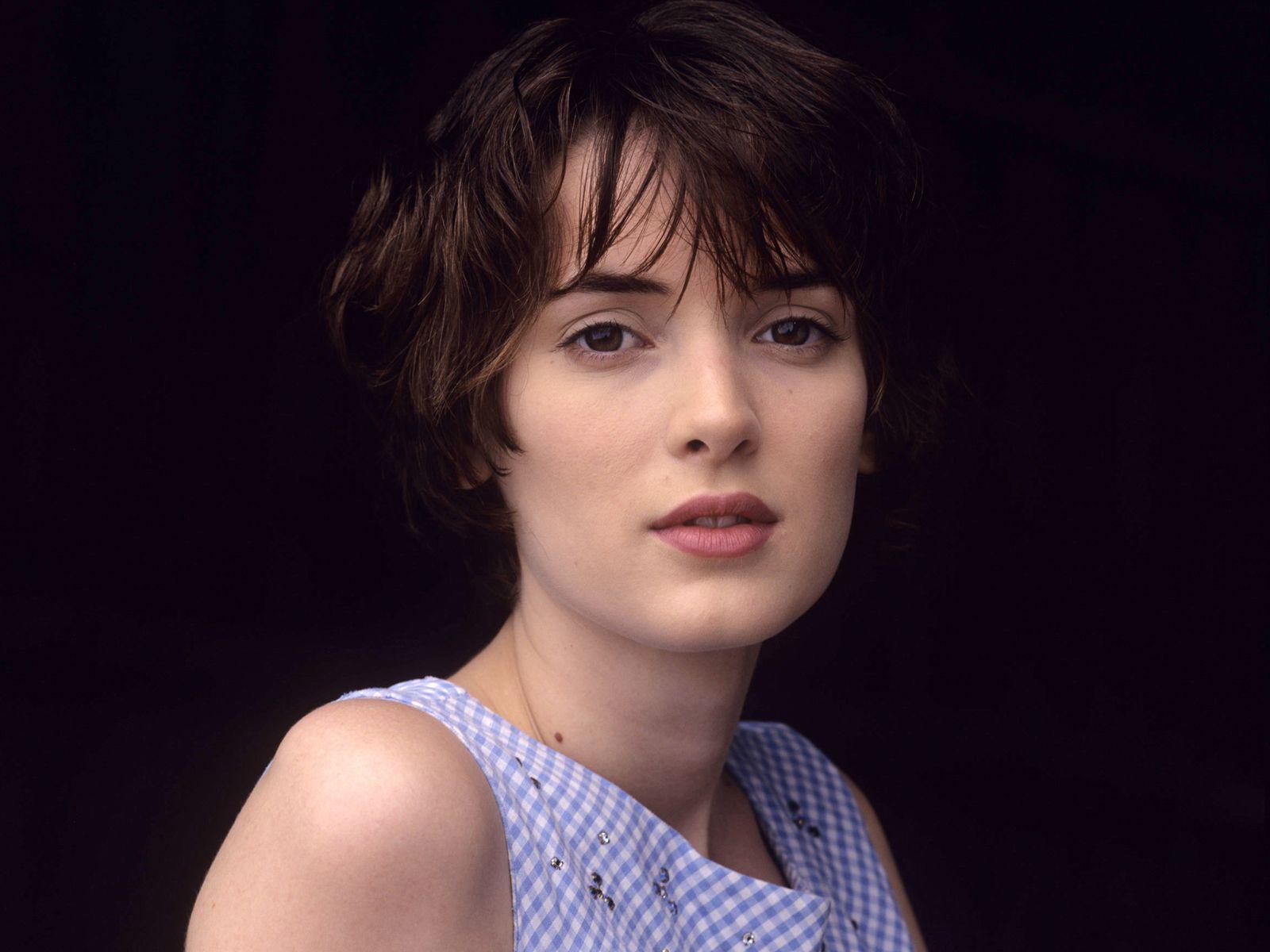 Winona Ryder Wallpapers