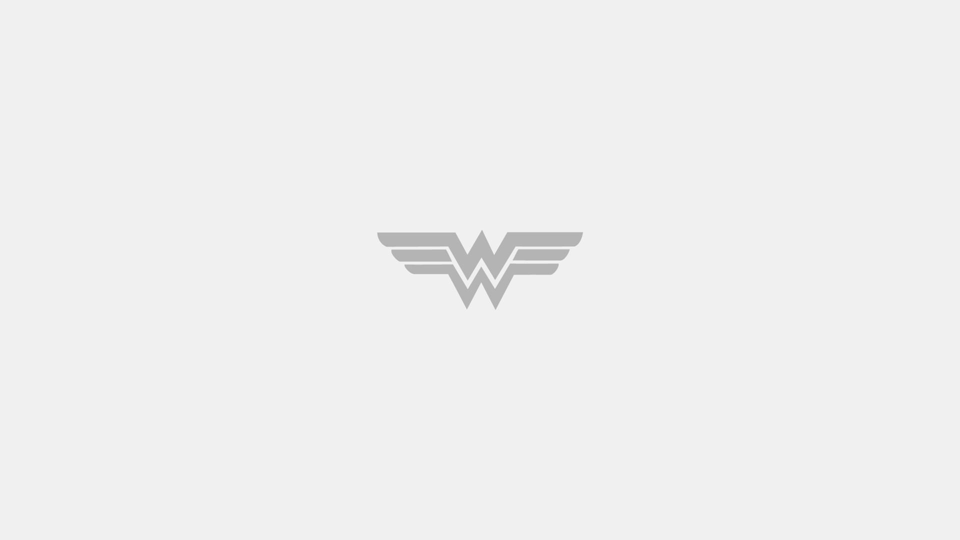 Wonder Woman Minimalism Wallpapers