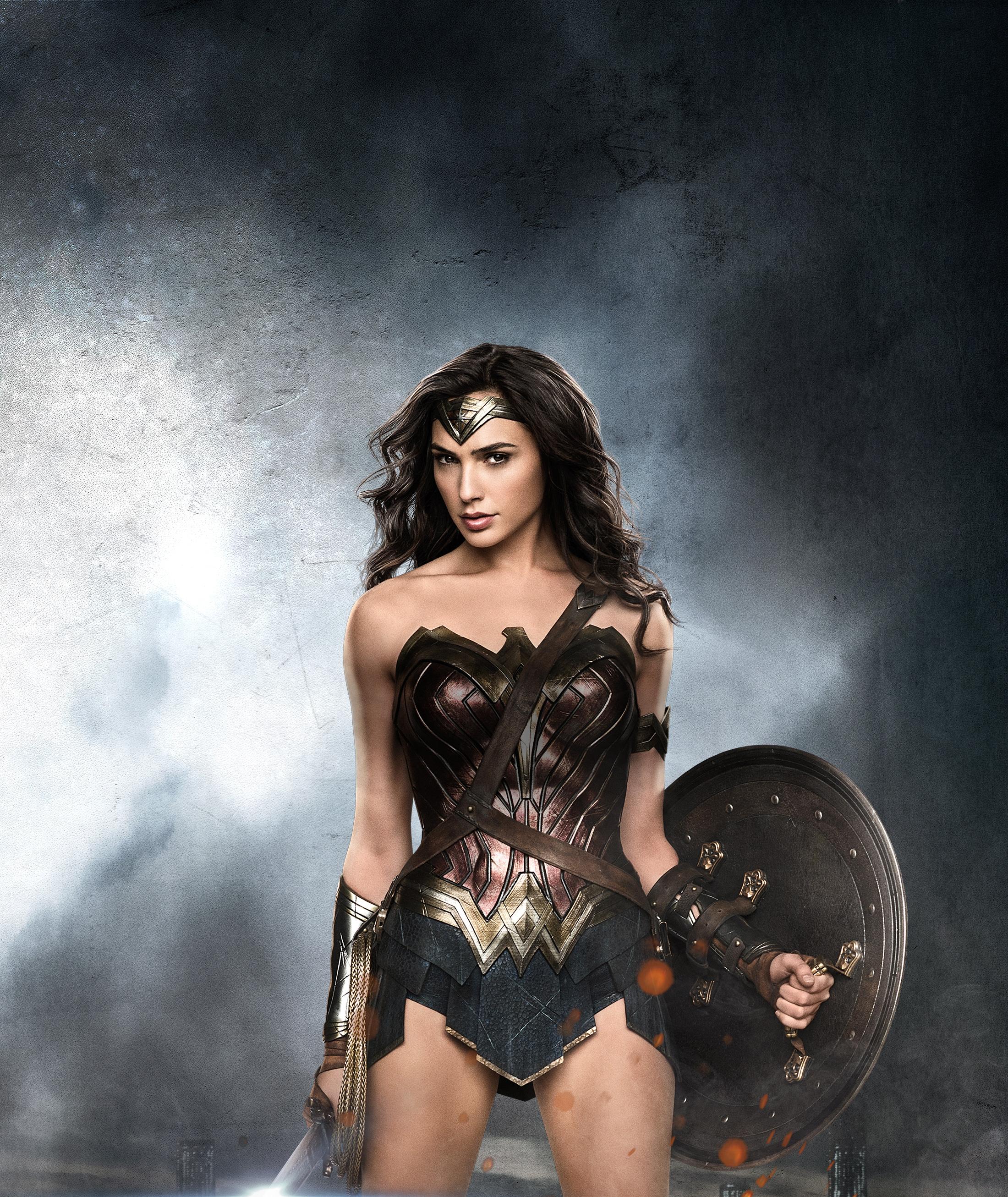 Wonder Woman With Strombreaker Wallpapers