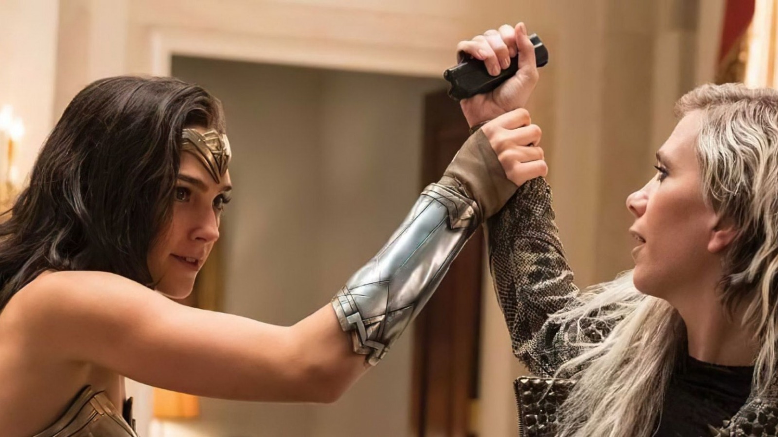 Wonder Woman X Cheetah Fight Wallpapers