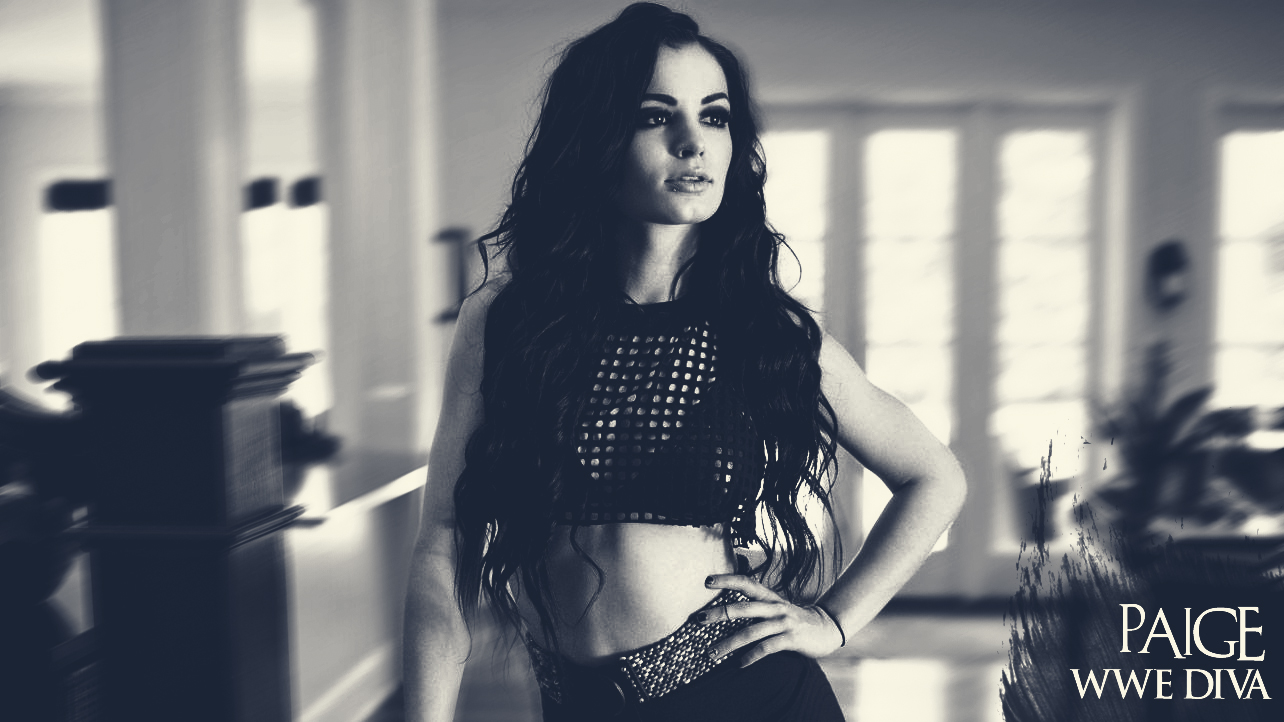 WWE Diva Paige Retro Colors Wallpapers