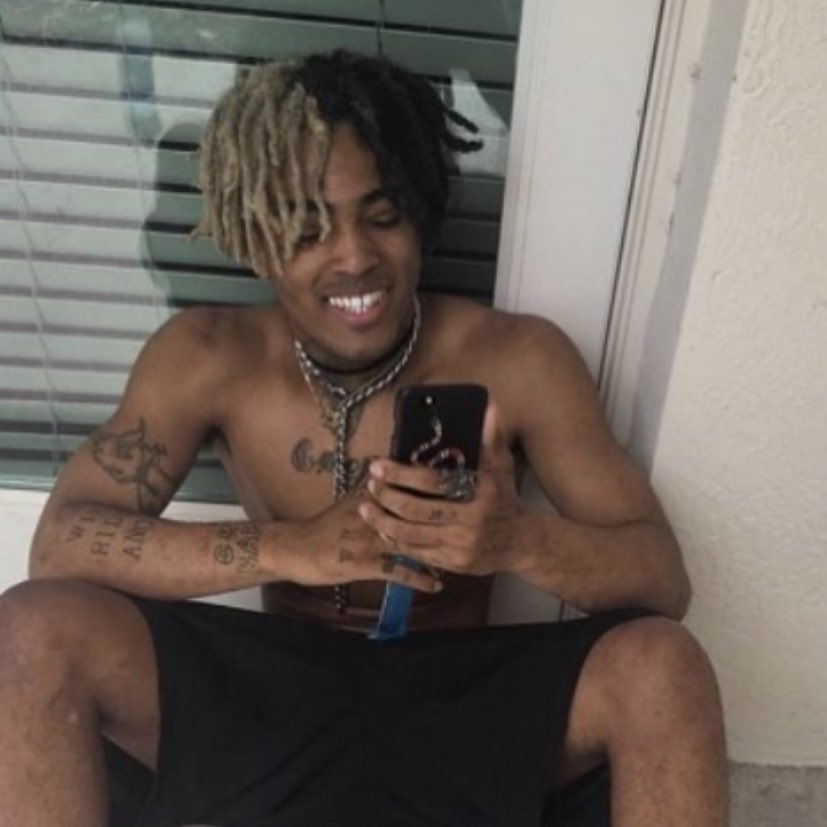 Xxxtentacion Smiling Wallpapers