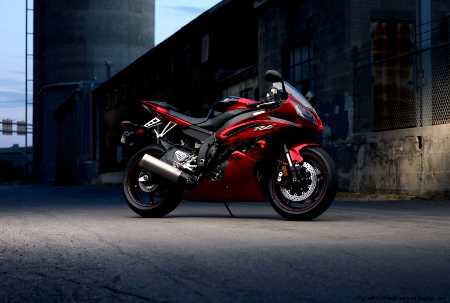 Yamaha R1 Red Wallpapers