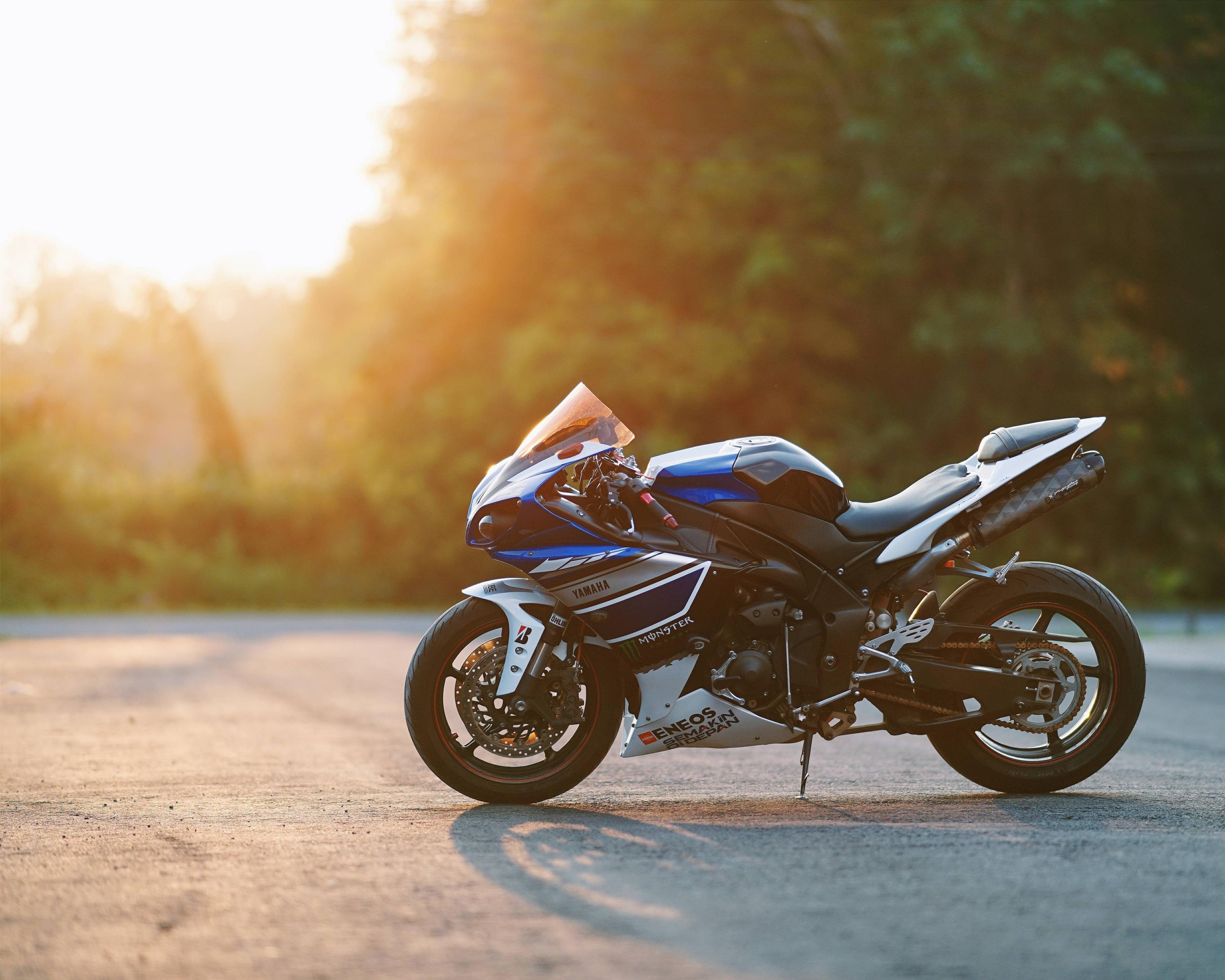 Yamaha R1 Wallpapers