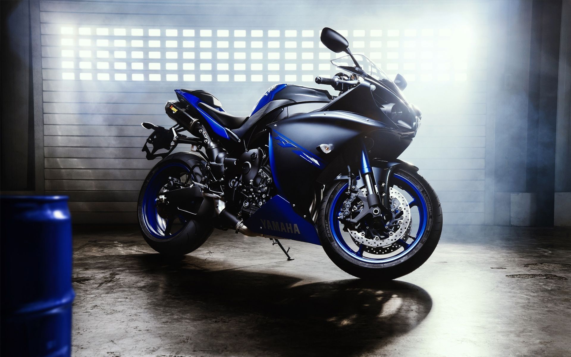 Yamaha R1 Wallpapers