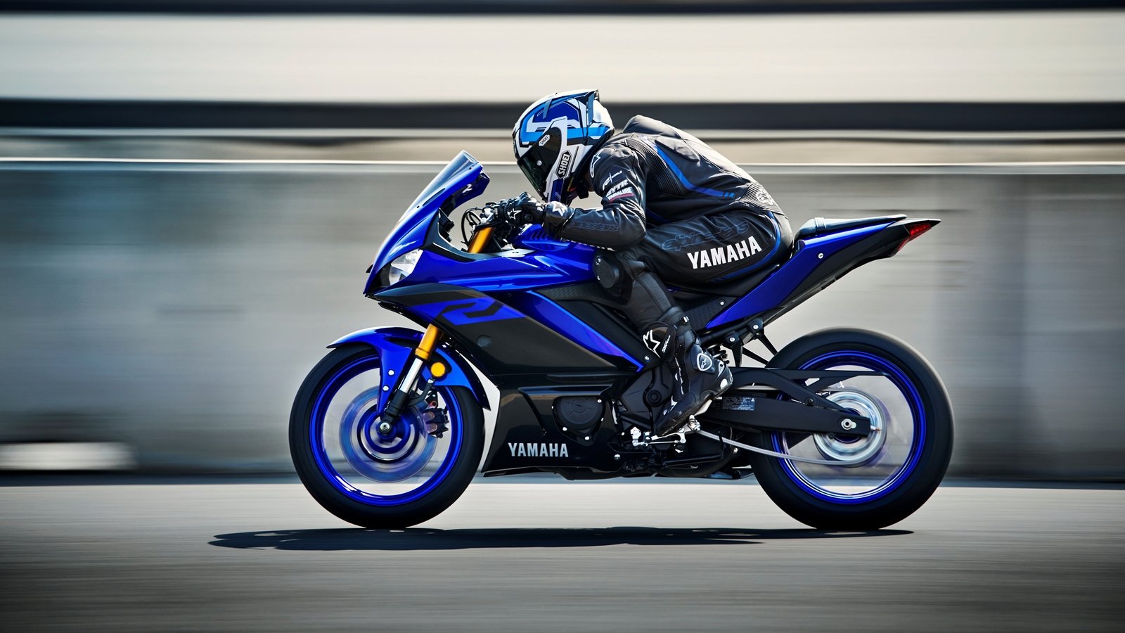 Yamaha R3 Wallpapers