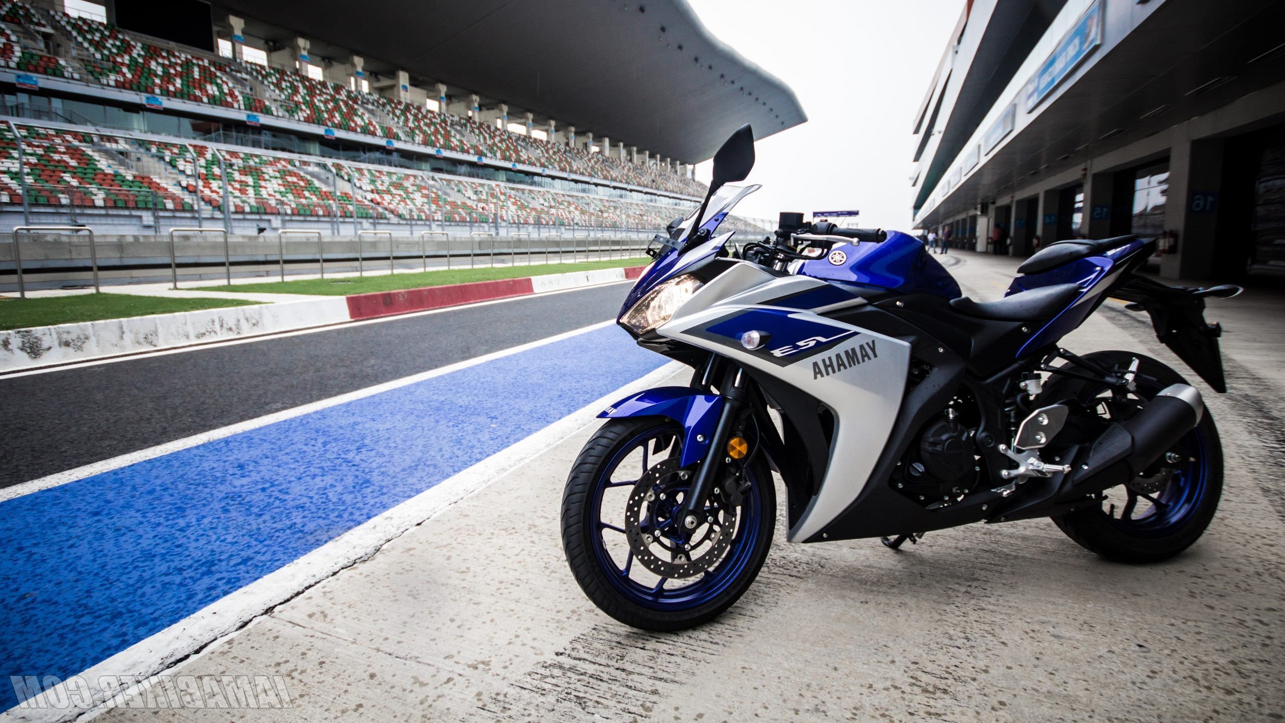 Yamaha R3 Wallpapers