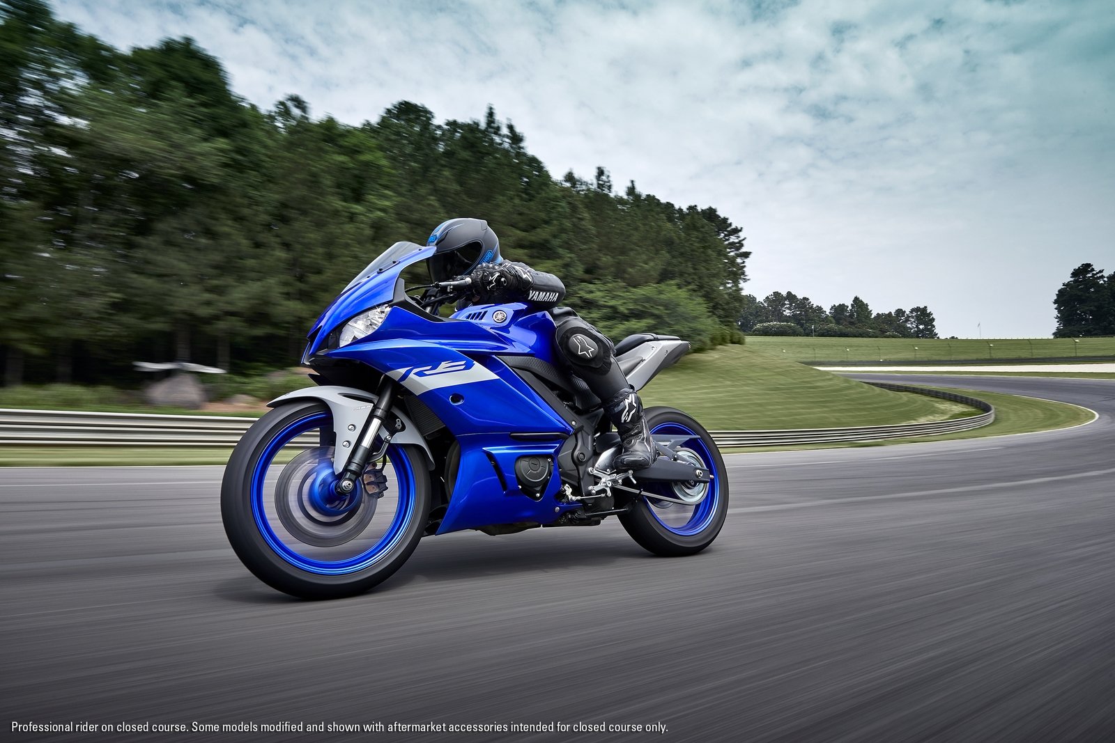 Yamaha R3 Wallpapers