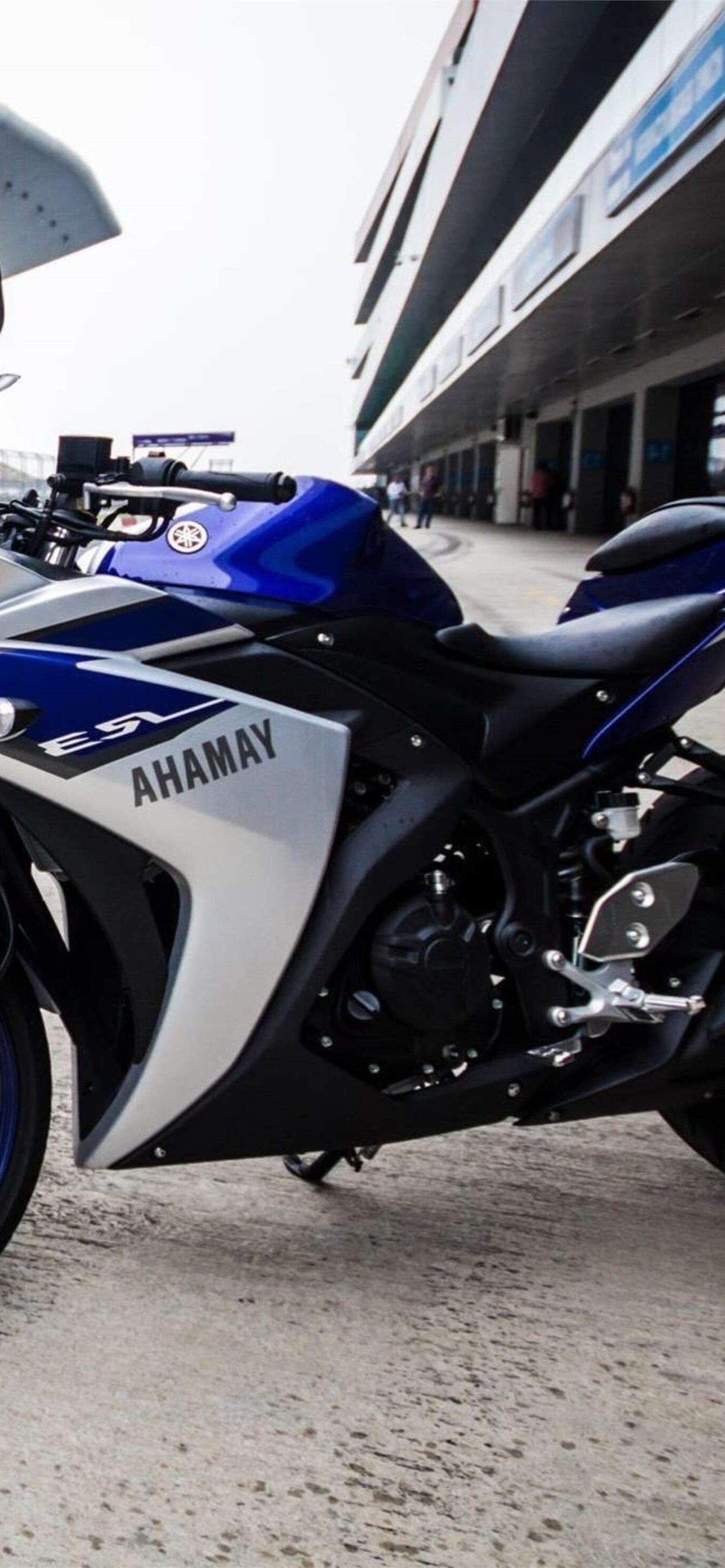 Yamaha R3 Wallpapers