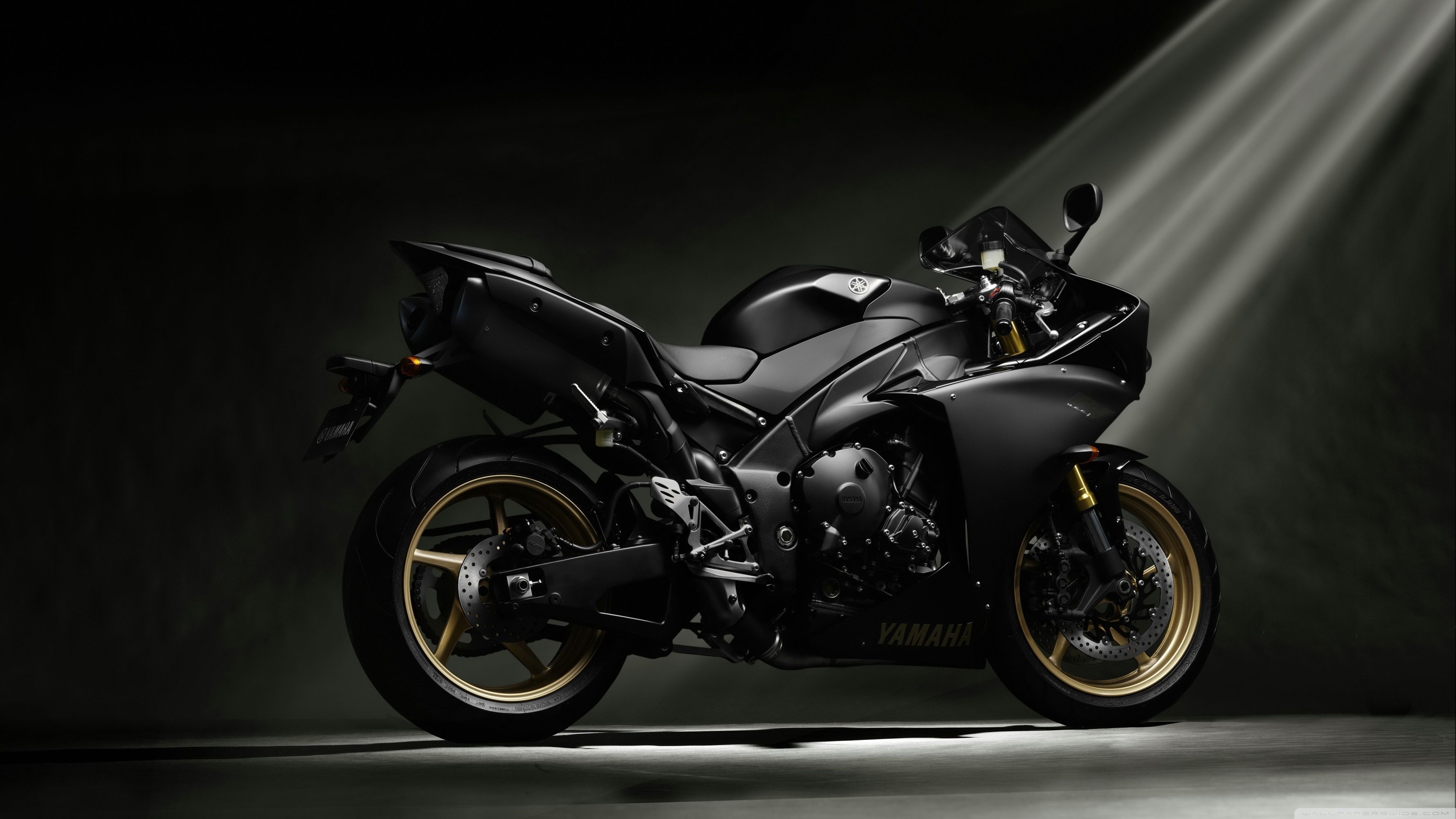 Yamaha R3 Wallpapers